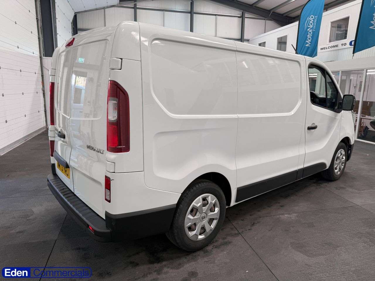 A 2023 RENAULT TRAFIC 2.0 dCi Blue SL28 Business+ L1 H1 Euro 6 (s/s) (130 ps) ONE OWNER LOW MILAG A 2023 RENAULT TRAFIC 2.0 dCi Blue SL28 Business+ L1 H1 Euro 6 (s/s) (130 ps) ONE OWNER LOW MILAG