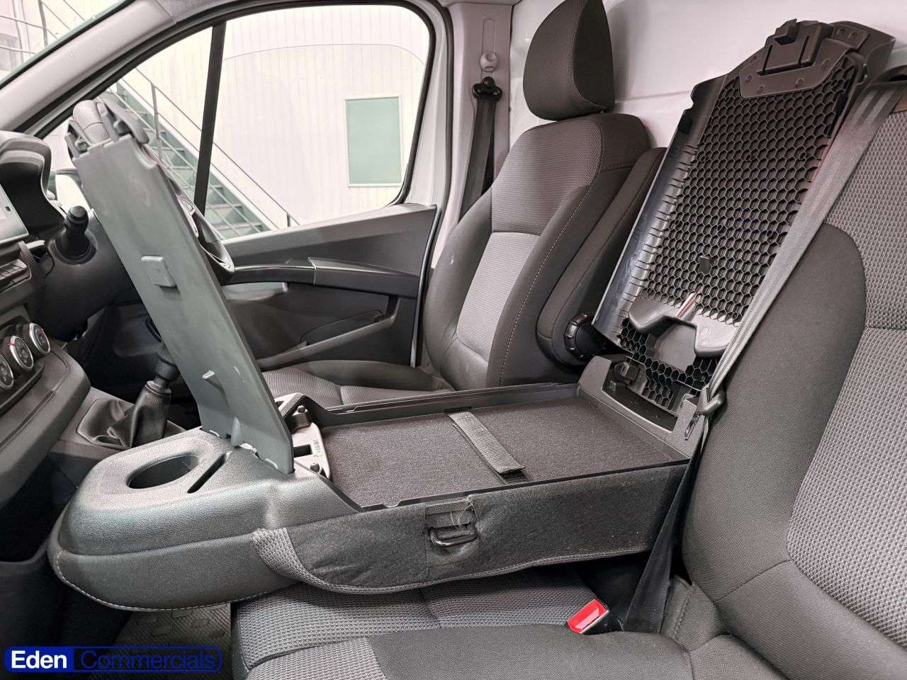 2023 RENAULT TRAFIC 2023 RENAULT TRAFIC