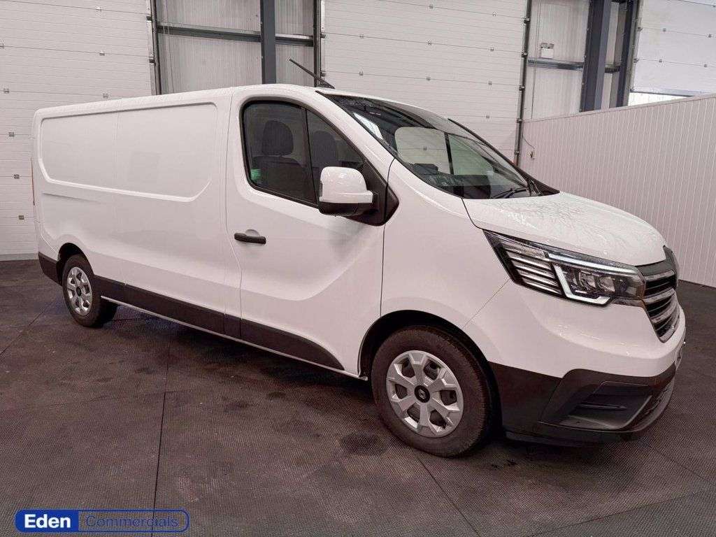A 2023 RENAULT TRAFIC 2.0 dCi Blue LL30 Advance L2 H1 Euro 6 (s/s) (130 ps) LWB + EURO 6 + AIR CO A 2023 RENAULT TRAFIC 2.0 dCi Blue LL30 Advance L2 H1 Euro 6 (s/s) (130 ps) LWB + EURO 6 + AIR CO