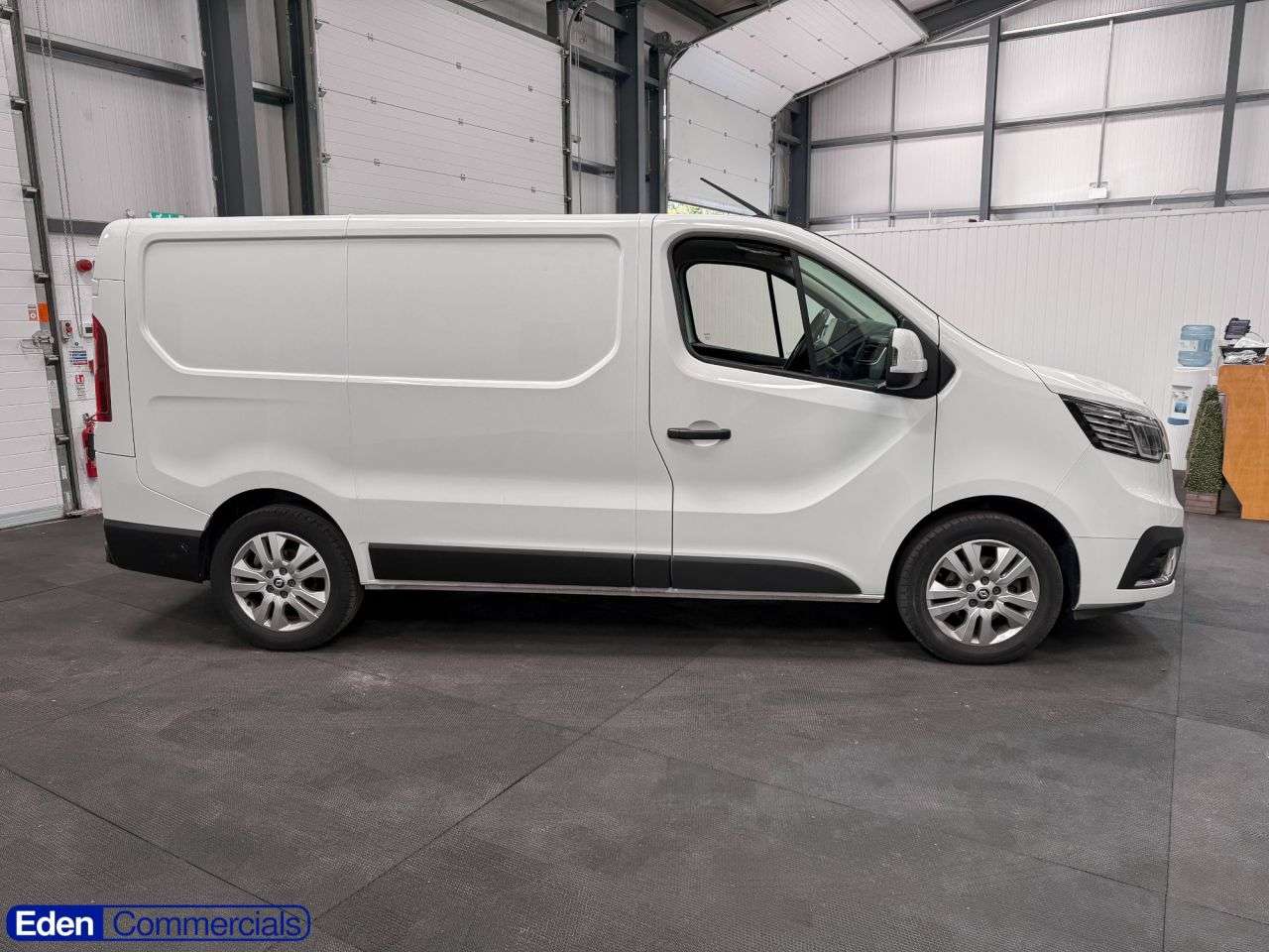 A 2023 RENAULT TRAFIC 2.0 dCi Blue SL30 Extra L1 H1 Euro 6 (s/s) (130 ps) SAT NAV + DAB + CRUISE A 2023 RENAULT TRAFIC 2.0 dCi Blue SL30 Extra L1 H1 Euro 6 (s/s) (130 ps) SAT NAV + DAB + CRUISE
