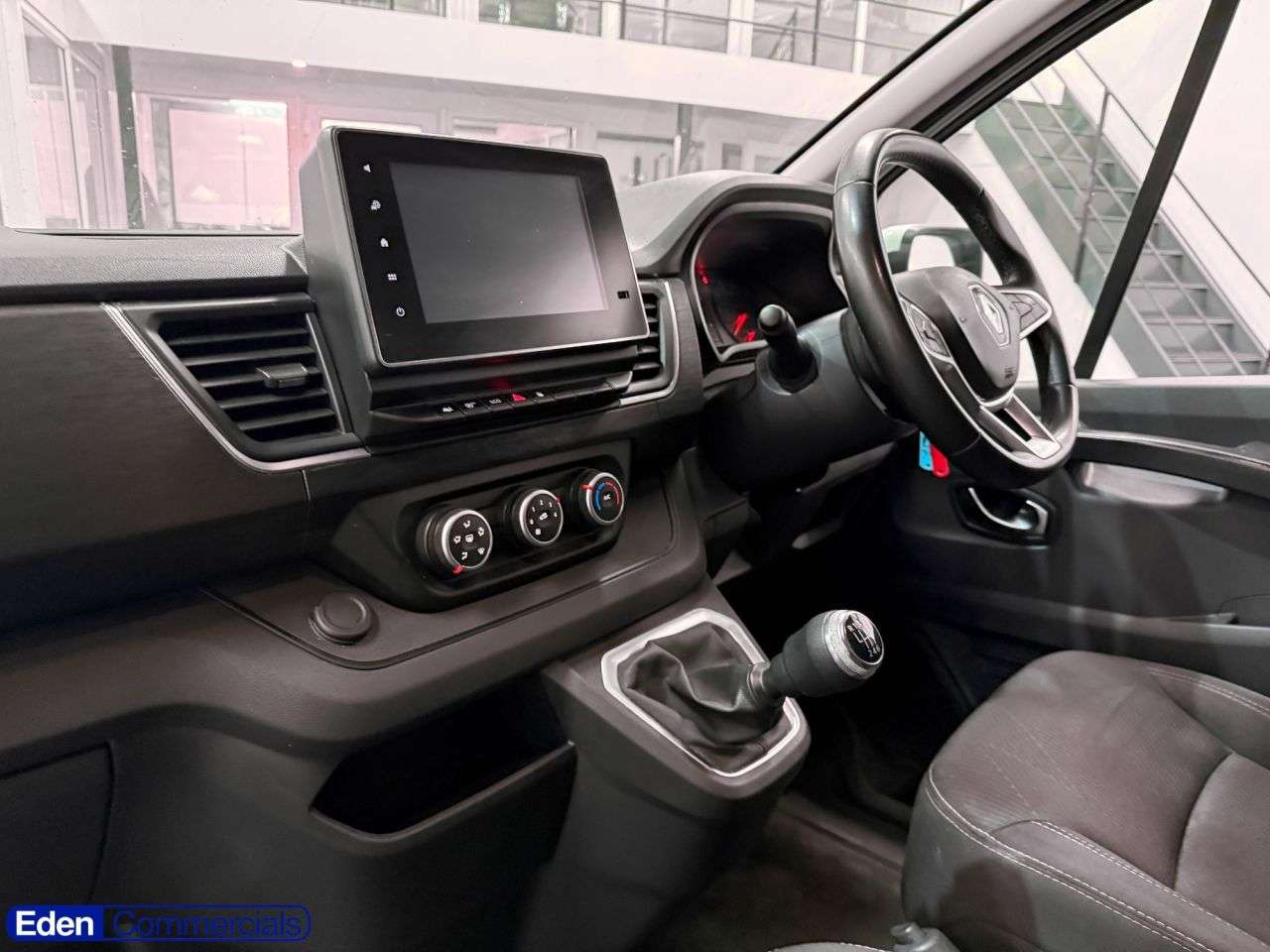 A 2023 RENAULT TRAFIC 2.0 dCi Blue SL30 Extra L1 H1 Euro 6 (s/s) (130 ps) SAT NAV + DAB + CRUISE A 2023 RENAULT TRAFIC 2.0 dCi Blue SL30 Extra L1 H1 Euro 6 (s/s) (130 ps) SAT NAV + DAB + CRUISE