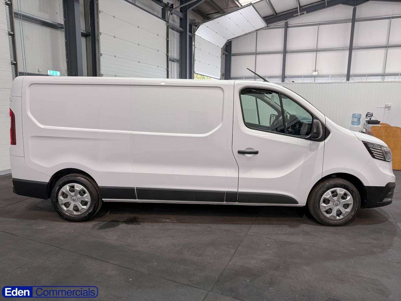 A 2023 RENAULT TRAFIC 2.0 dCi Blue LL30 Advance Panel Van 5dr Diesel Manual L2 H1 Euro 6 (s/s) (1 A 2023 RENAULT TRAFIC 2.0 dCi Blue LL30 Advance Panel Van 5dr Diesel Manual L2 H1 Euro 6 (s/s) (1