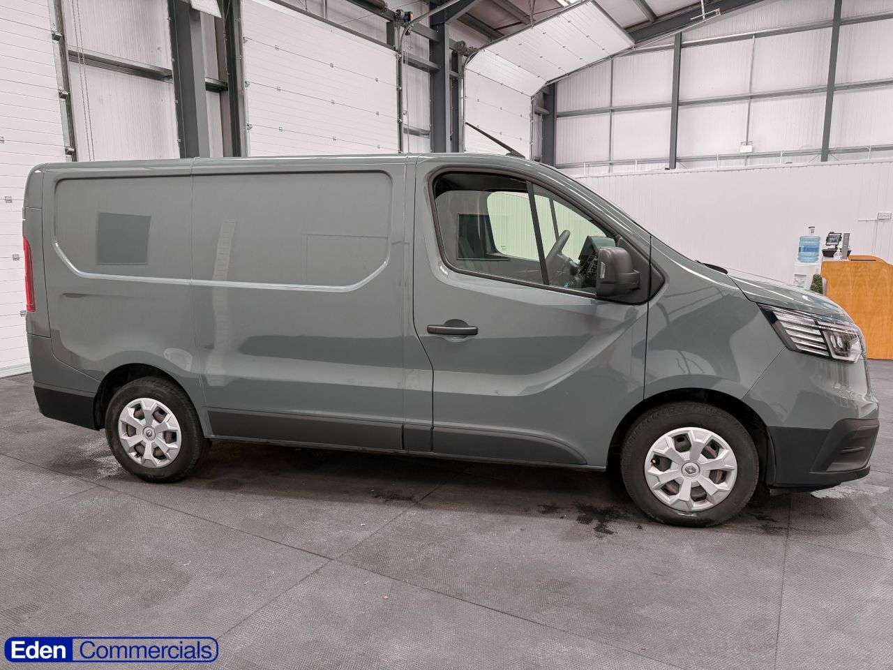 A 2023 RENAULT TRAFIC 2.0 dCi Blue SL30 Advance Panel Van 5dr Diesel Manual L1 H1 Euro 6 (s/s) (1 A 2023 RENAULT TRAFIC 2.0 dCi Blue SL30 Advance Panel Van 5dr Diesel Manual L1 H1 Euro 6 (s/s) (1