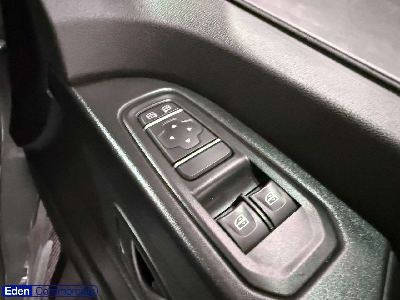 2023 RENAULT TRAFIC 2023 RENAULT TRAFIC