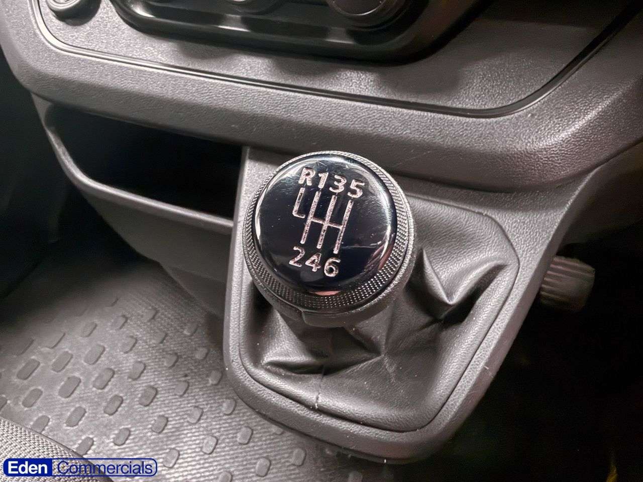 2023 RENAULT TRAFIC 2023 RENAULT TRAFIC