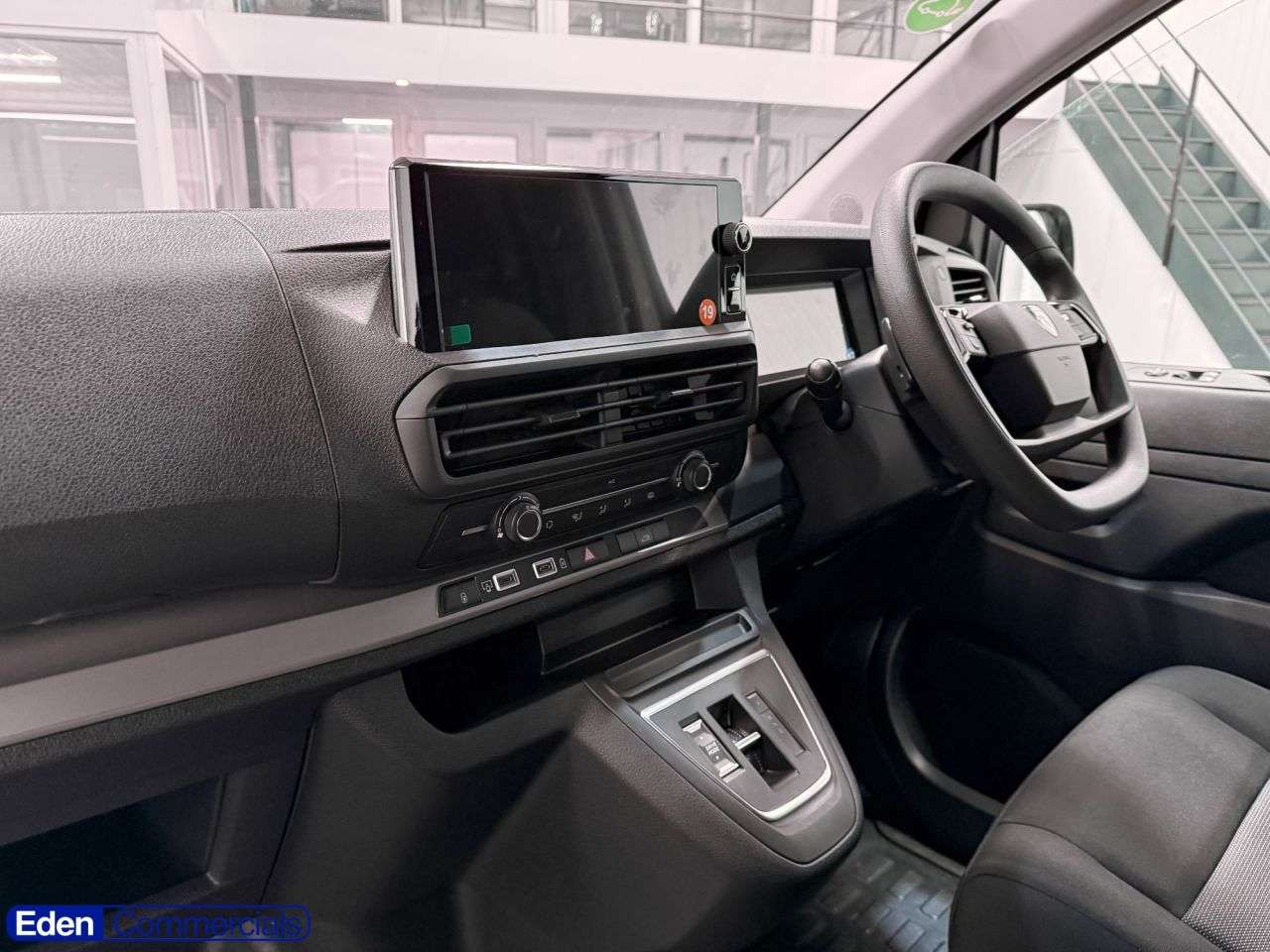 A 2024 PEUGEOT E-EXPERT 75kWh Professional Standard Panel Van 6dr Electric Auto MWB (7.4kW Charger) A 2024 PEUGEOT E-EXPERT 75kWh Professional Standard Panel Van 6dr Electric Auto MWB (7.4kW Charger)