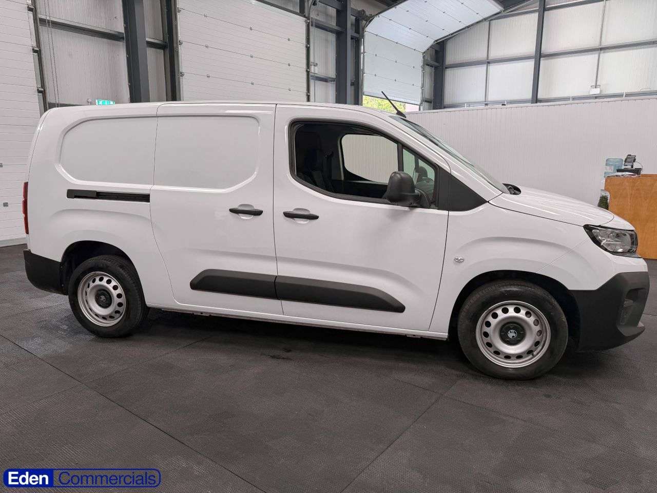 A 2024 VAUXHALL COMBO 1.5 Turbo D 2300 Prime XL Crew Van Double Cab Diesel Manual LWB Euro 6 (s/s A 2024 VAUXHALL COMBO 1.5 Turbo D 2300 Prime XL Crew Van Double Cab Diesel Manual LWB Euro 6 (s/s