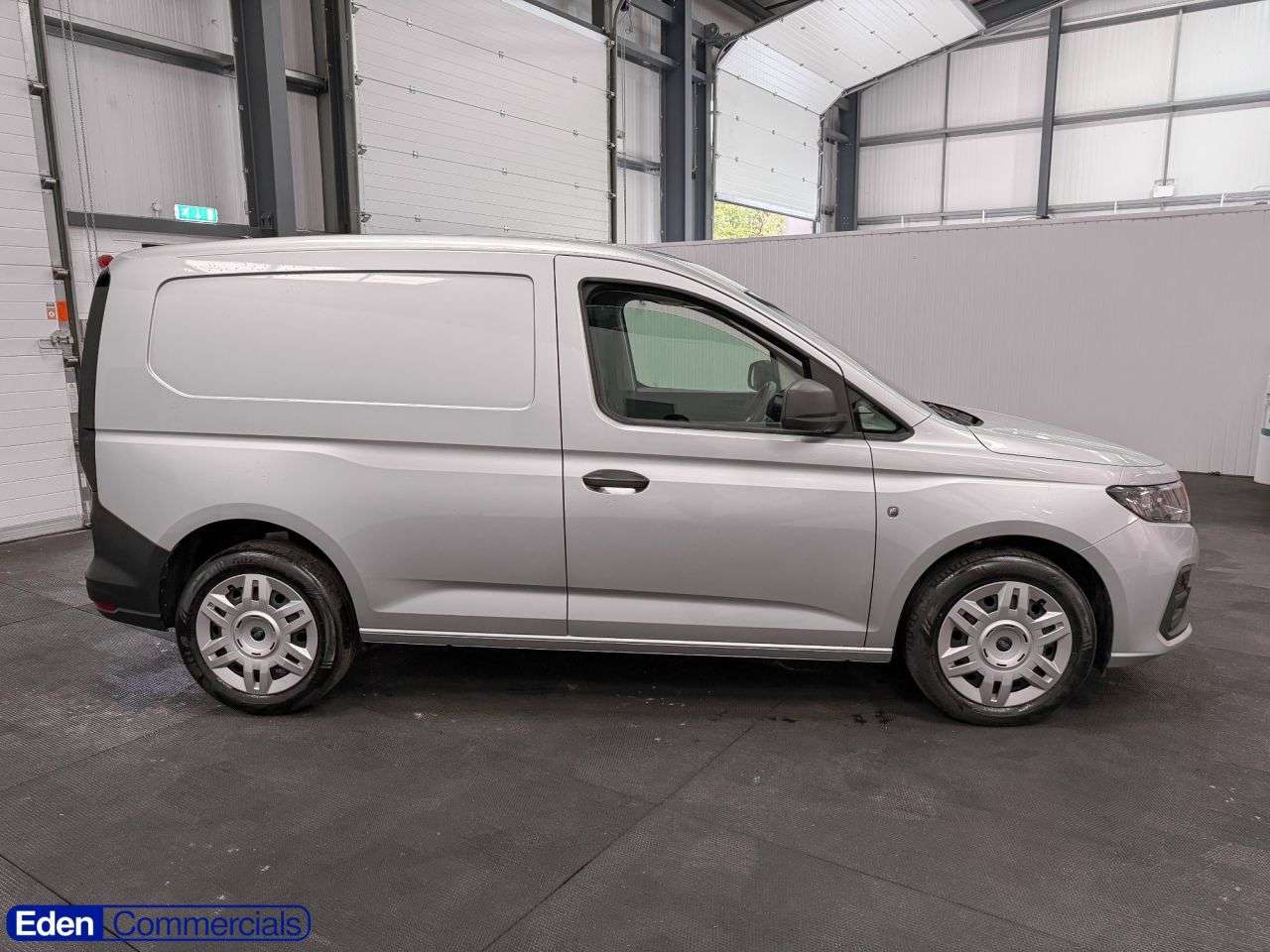 A 2025 FORD TRANSIT CONNECT 2.0 220 EcoBlue Trend L1 Euro 6 (s/s) (102 ps) FORD WARRANTY APRIL 2028 A 2025 FORD TRANSIT CONNECT 2.0 220 EcoBlue Trend L1 Euro 6 (s/s) (102 ps) FORD WARRANTY APRIL 2028