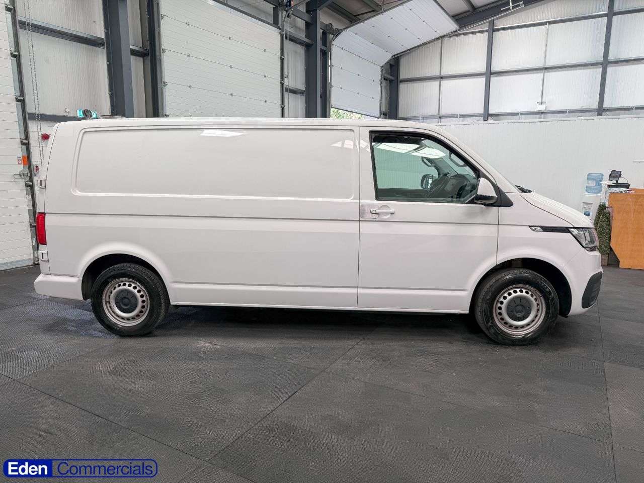 A 2022 VOLKSWAGEN TRANSPORTER 2.0 TDI T32 Startline Panel Van 5dr Diesel Manual 4Motion LWB High Roof Eur A 2022 VOLKSWAGEN TRANSPORTER 2.0 TDI T32 Startline Panel Van 5dr Diesel Manual 4Motion LWB High Roof Eur