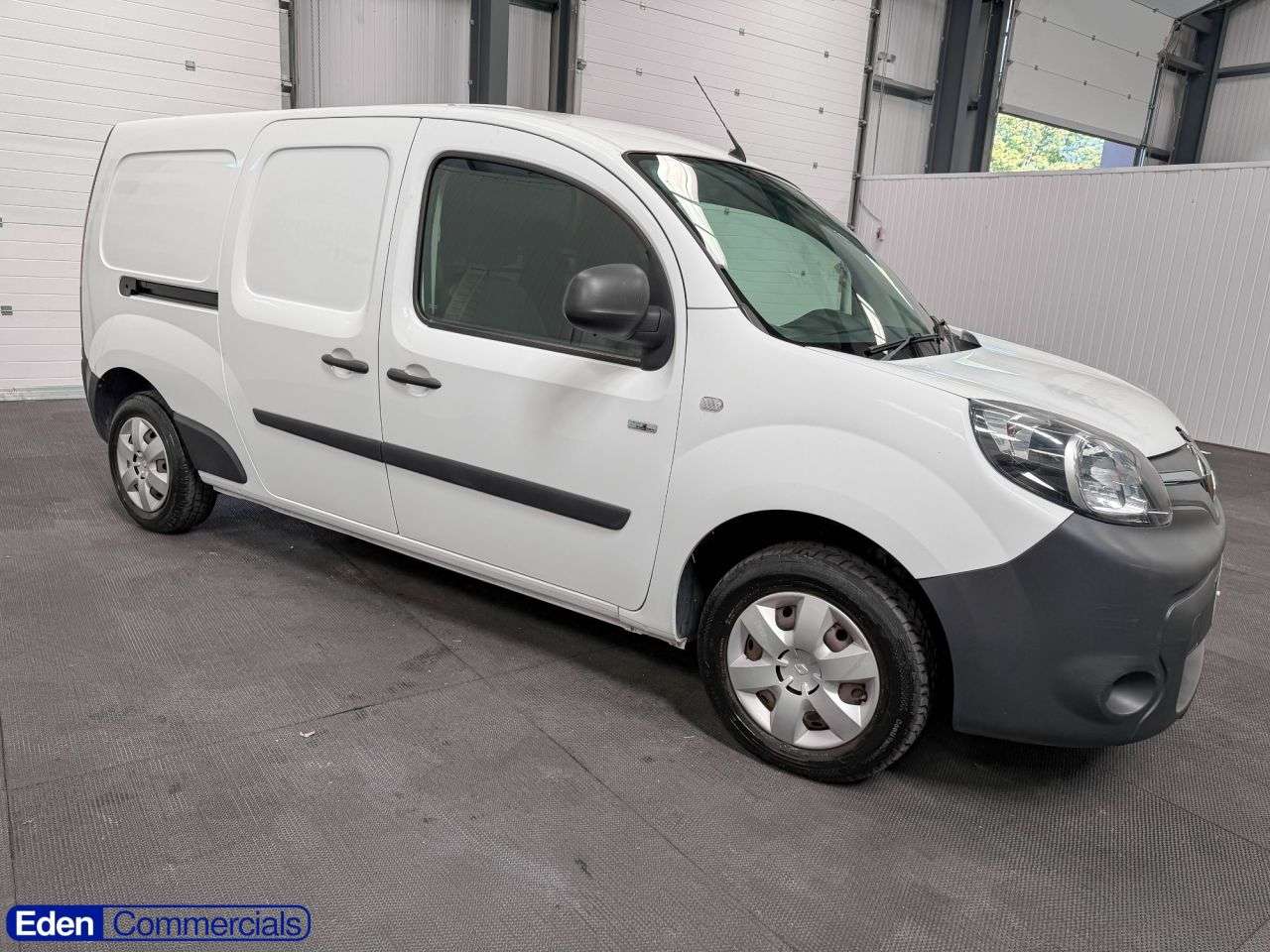 A 2020 RENAULT KANGOO MAXI ZE LL21 33kWh Business Crew Van 4dr Electric Auto L3 H1 (i) (60 ps) A 2020 RENAULT KANGOO MAXI ZE LL21 33kWh Business Crew Van 4dr Electric Auto L3 H1 (i) (60 ps)