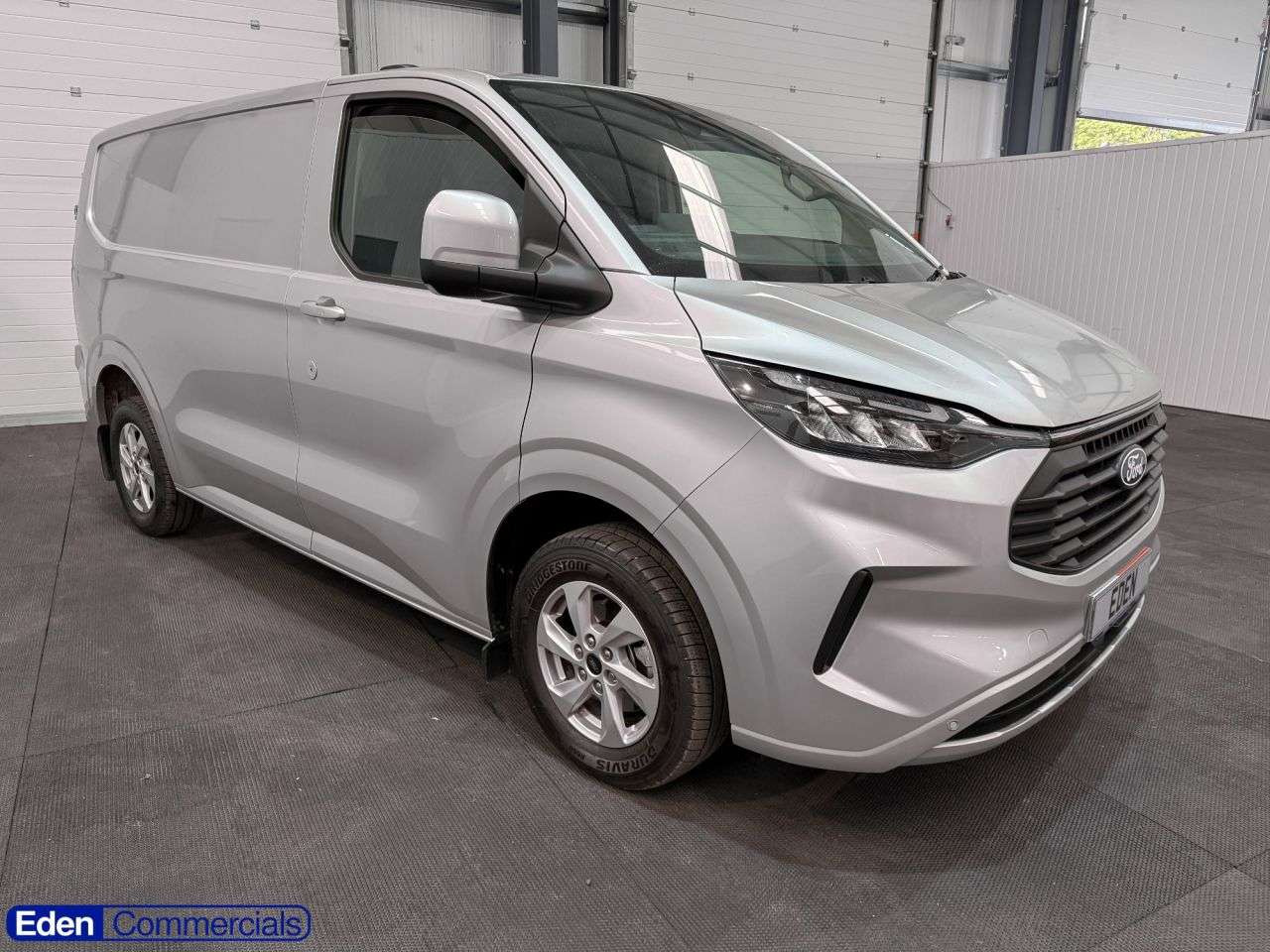 A 2025 FORD TRANSIT CUSTOM 2.0 280 EcoBlue Limited Panel Van 5dr Diesel Manual L1 H1 Euro 6 (s/s) (136 A 2025 FORD TRANSIT CUSTOM 2.0 280 EcoBlue Limited Panel Van 5dr Diesel Manual L1 H1 Euro 6 (s/s) (136