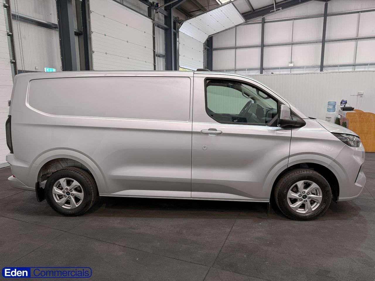 A 2025 FORD TRANSIT CUSTOM 2.0 280 EcoBlue Limited Panel Van 5dr Diesel Manual L1 H1 Euro 6 (s/s) (136 A 2025 FORD TRANSIT CUSTOM 2.0 280 EcoBlue Limited Panel Van 5dr Diesel Manual L1 H1 Euro 6 (s/s) (136