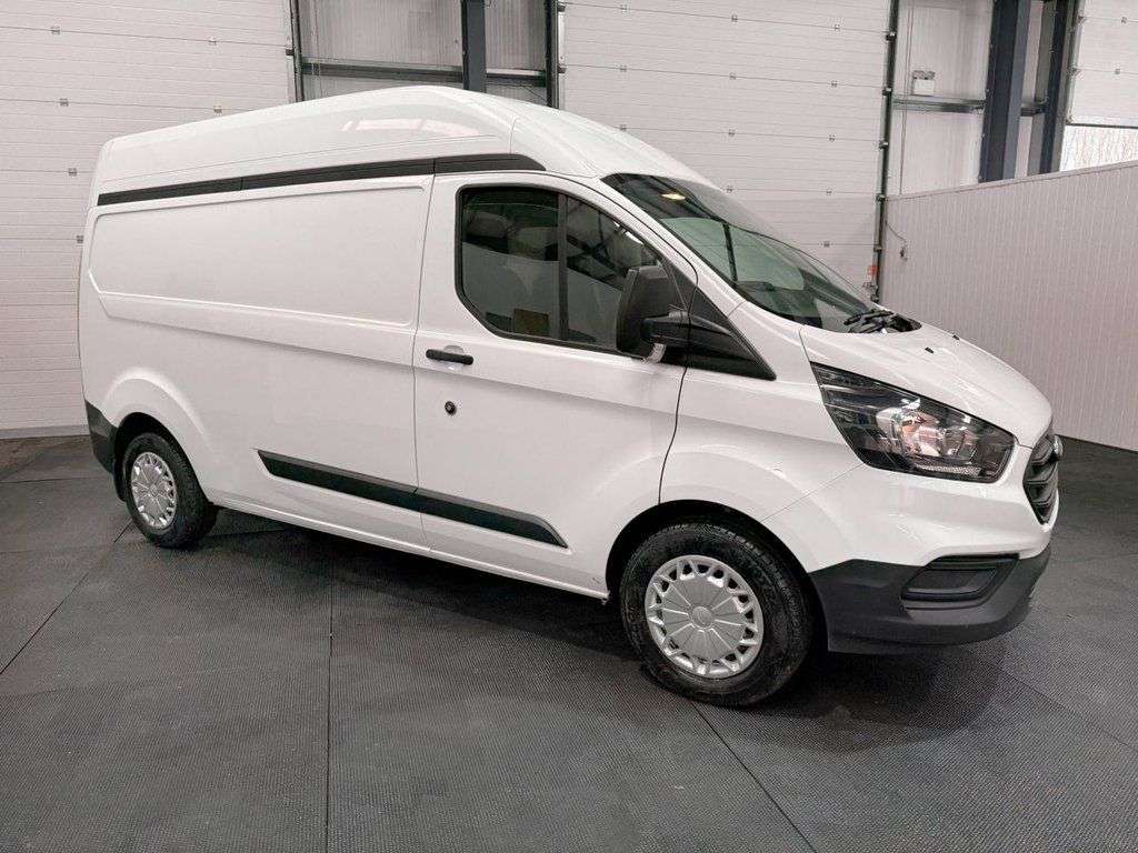 A 2019 FORD TRANSIT CUSTOM 2.0 340 EcoBlue L2 H2 Euro 6 (130 ps) * AIR CON + INTERNAL RACKING * A 2019 FORD TRANSIT CUSTOM 2.0 340 EcoBlue L2 H2 Euro 6 (130 ps) * AIR CON + INTERNAL RACKING *