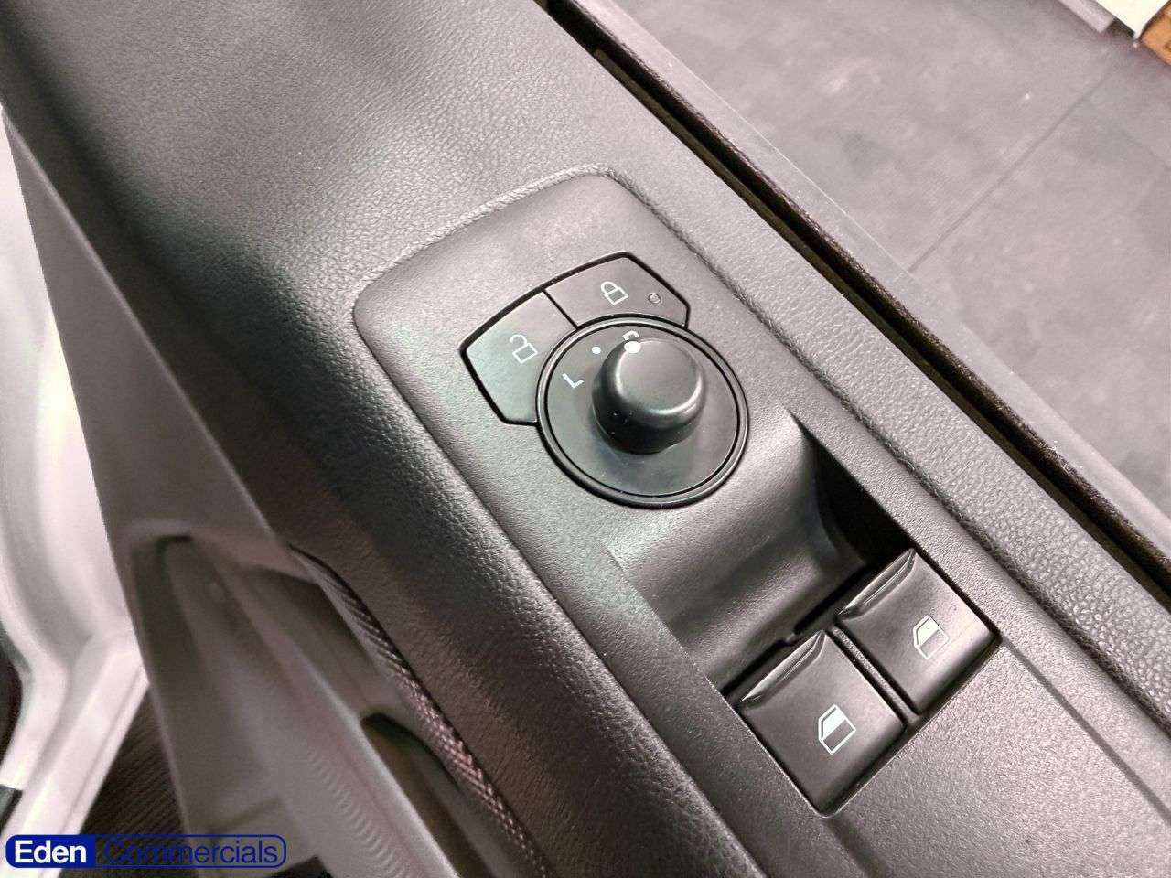 2025 FORD TRANSIT CUSTOM 2025 FORD TRANSIT CUSTOM