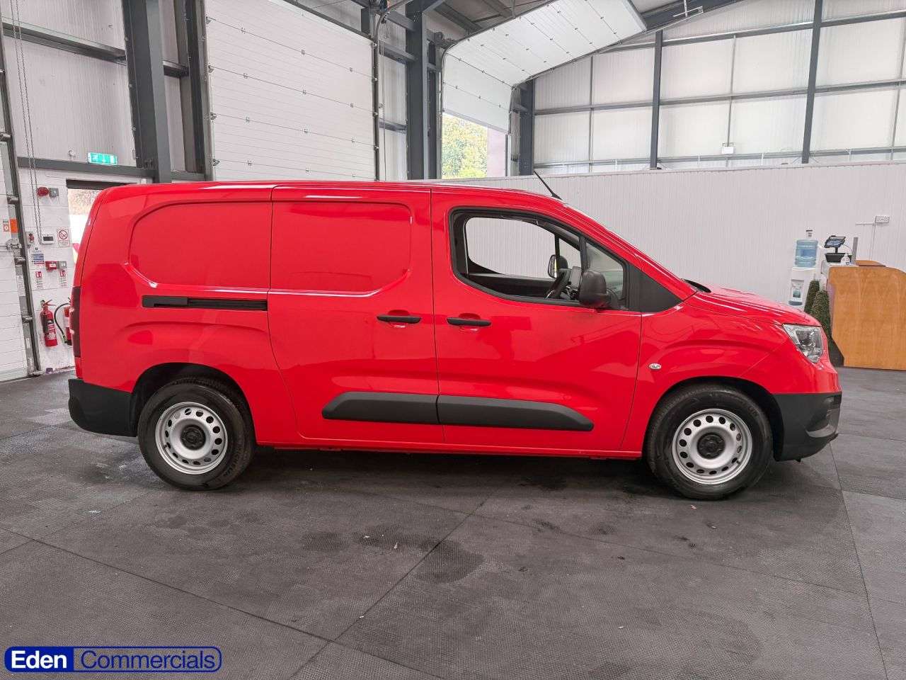 A 2025 VAUXHALL COMBO ELECTRIC 2300 50kWh Prime Panel Van Electric Auto L2 (7.4kW Charger) (136 ps) VAUXHA A 2025 VAUXHALL COMBO ELECTRIC 2300 50kWh Prime Panel Van Electric Auto L2 (7.4kW Charger) (136 ps) VAUXHA