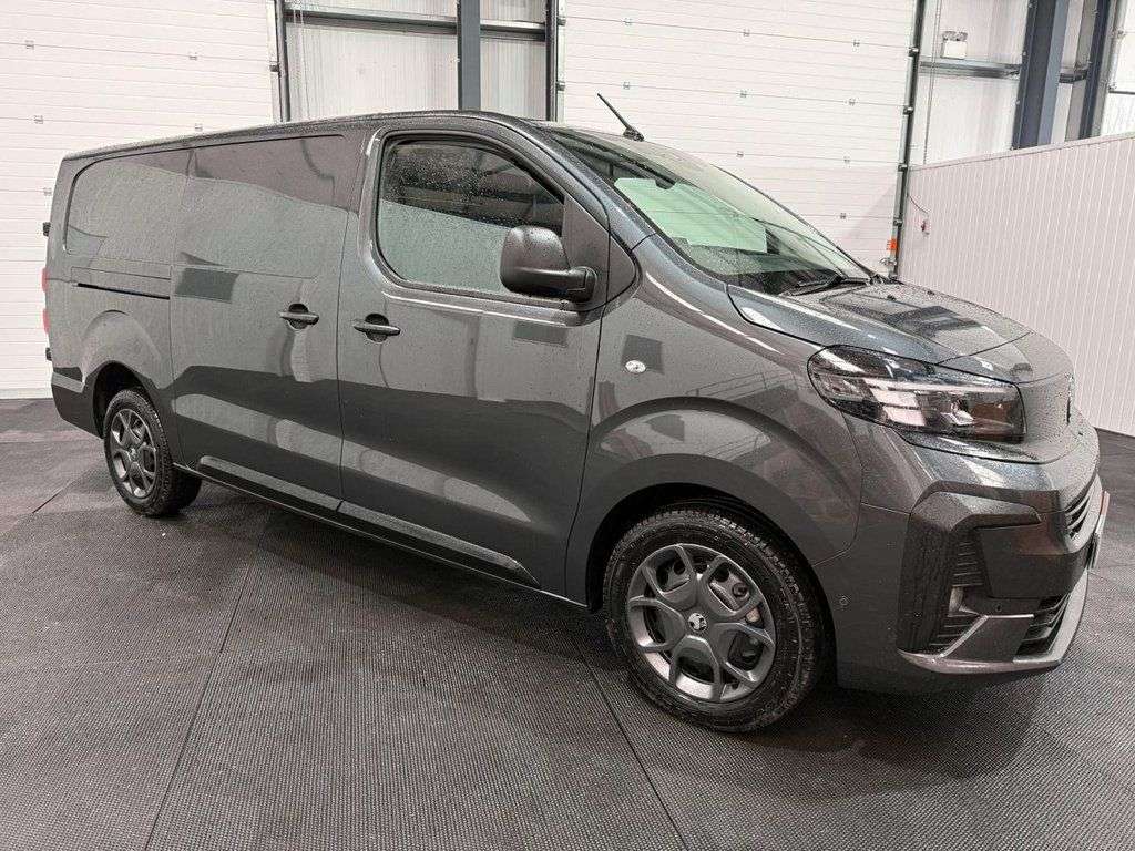 A 2026 VAUXHALL VIVARO 2.2 Pro XL LWB Euro 6 (s/s) (150 ps) BRAND NEW / PRE REG A 2026 VAUXHALL VIVARO 2.2 Pro XL LWB Euro 6 (s/s) (150 ps) BRAND NEW / PRE REG