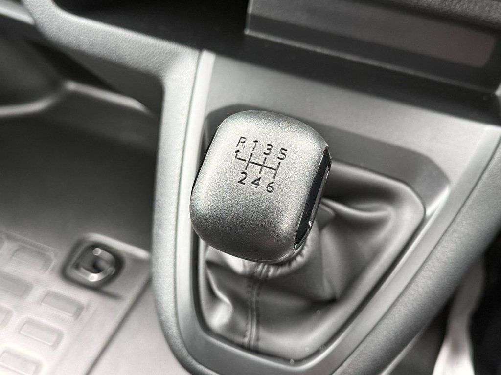 2026 VAUXHALL VIVARO 2026 VAUXHALL VIVARO