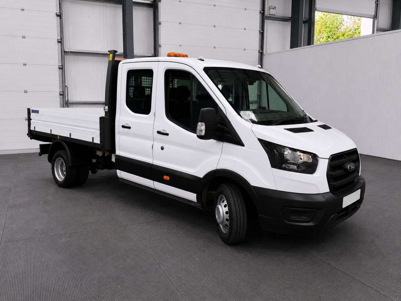 A 2023 FORD TRANSIT 2.0 350 EcoBlue Double Cab Tipper Manual RWD L3 Euro 6 (s/s) (130 ps) A 2023 FORD TRANSIT 2.0 350 EcoBlue Double Cab Tipper Manual RWD L3 Euro 6 (s/s) (130 ps)