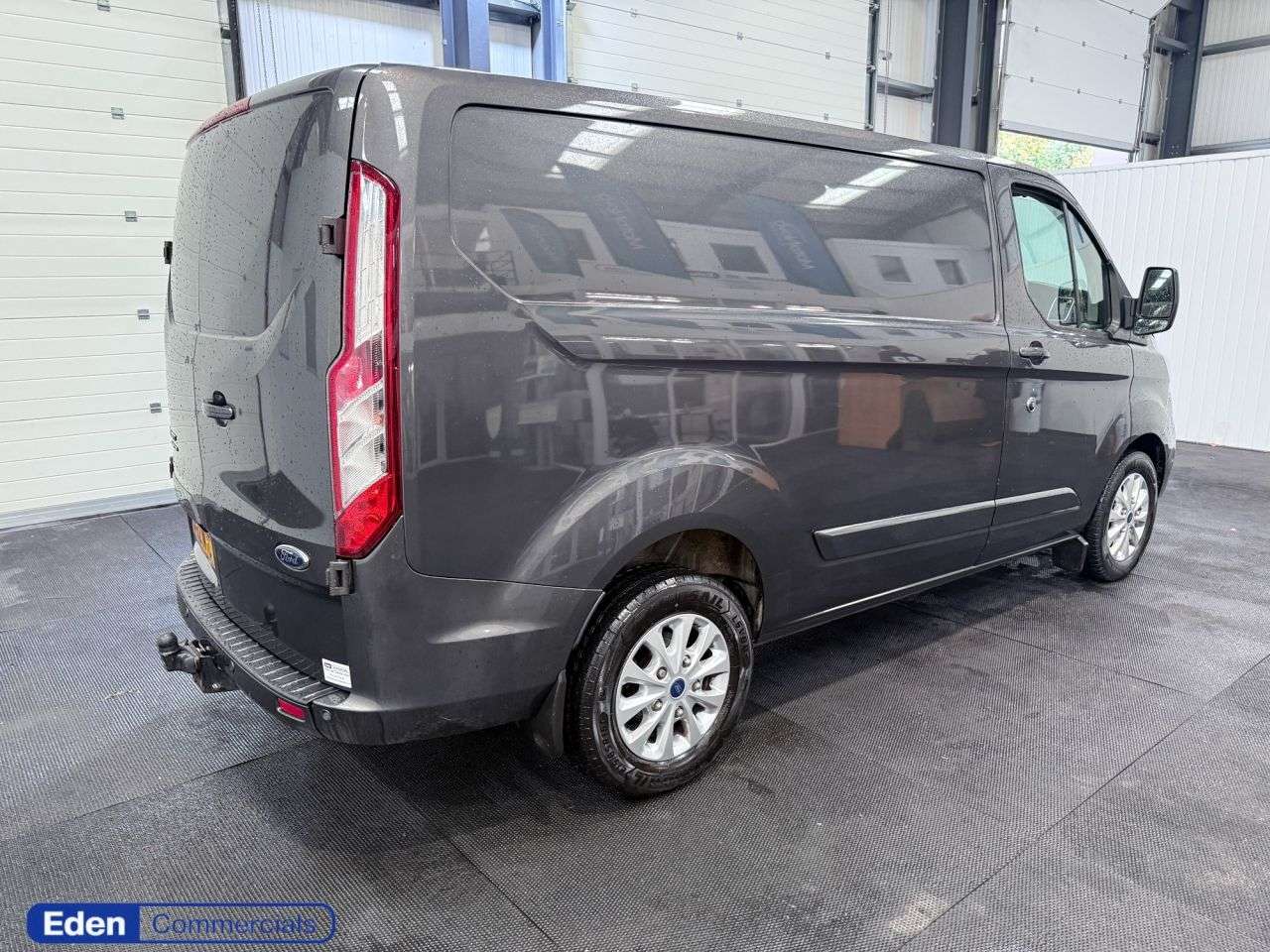 A 2023 FORD TRANSIT CUSTOM 2.0 280 EcoBlue Limited L1 H1 Euro 6 (s/s) (130 ps) AIR CON + HEATED SEATS A 2023 FORD TRANSIT CUSTOM 2.0 280 EcoBlue Limited L1 H1 Euro 6 (s/s) (130 ps) AIR CON + HEATED SEATS