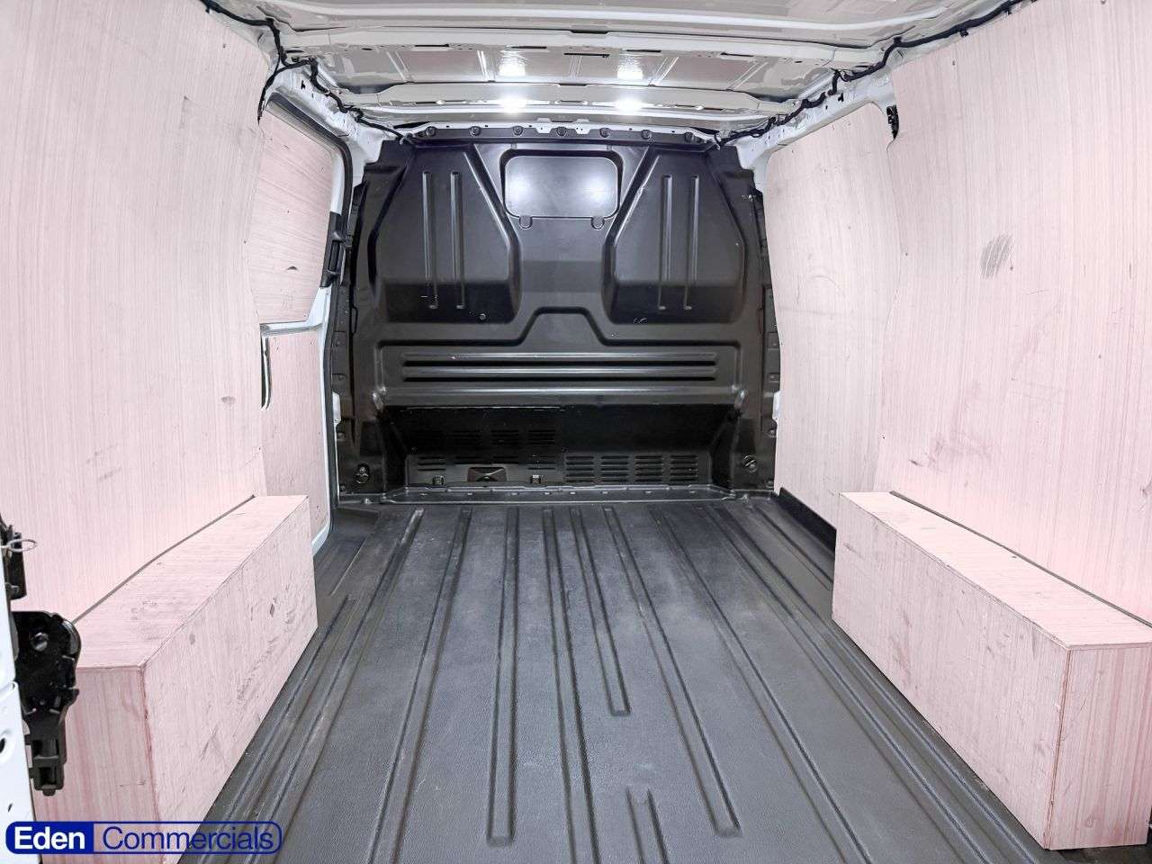 A 2025 FORD TRANSIT CUSTOM 2.0 280 EcoBlue Limited Panel Van 5dr Diesel Manual L1 H1 Euro 6 (s/s) (136 A 2025 FORD TRANSIT CUSTOM 2.0 280 EcoBlue Limited Panel Van 5dr Diesel Manual L1 H1 Euro 6 (s/s) (136