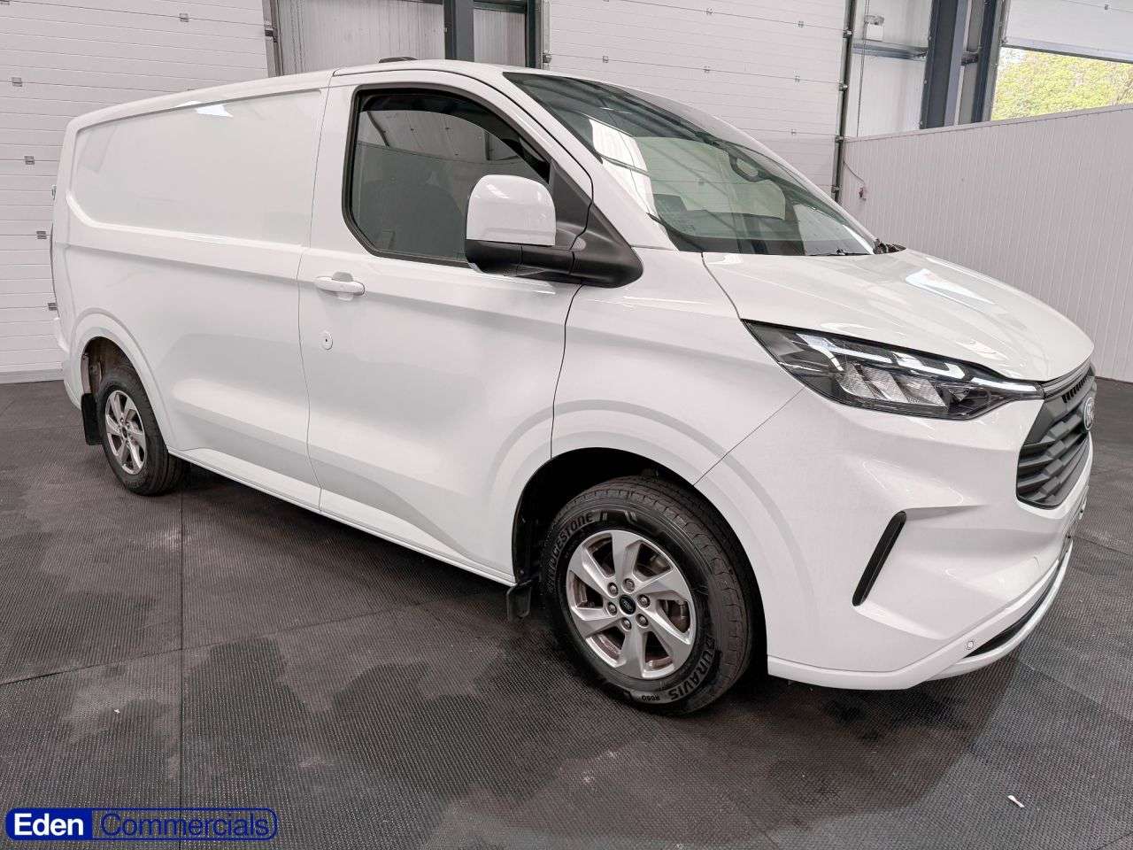 A 2025 FORD TRANSIT CUSTOM 2.0 280 EcoBlue Limited Panel Van 5dr Diesel Manual L1 H1 Euro 6 (s/s) (136 A 2025 FORD TRANSIT CUSTOM 2.0 280 EcoBlue Limited Panel Van 5dr Diesel Manual L1 H1 Euro 6 (s/s) (136