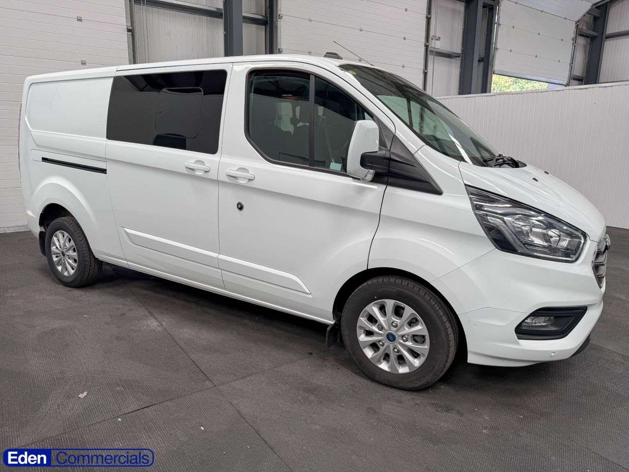 A 2022 FORD TRANSIT CUSTOM 2.0 320 EcoBlue Limited Crew Van Double Cab 5dr Diesel Auto L2 H1 Euro 6 (1 A 2022 FORD TRANSIT CUSTOM 2.0 320 EcoBlue Limited Crew Van Double Cab 5dr Diesel Auto L2 H1 Euro 6 (1