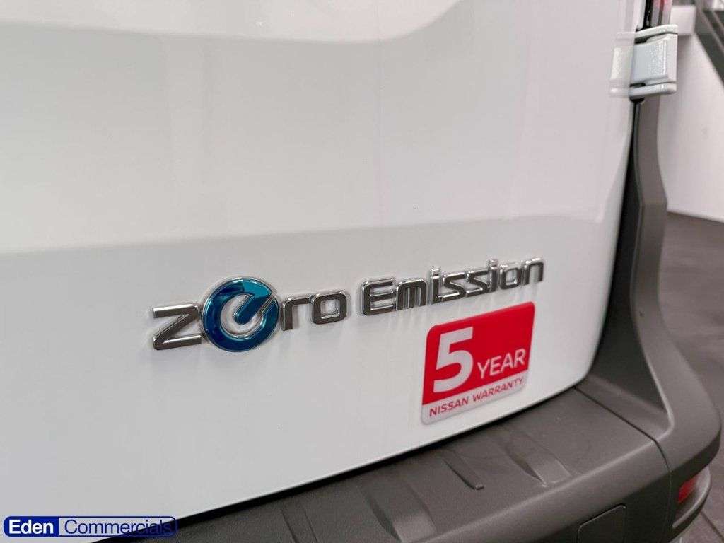 A 2026 NISSAN TOWNSTAR 45kWh Tekna Panel Van 6dr Electric Auto L2 (122 ps) 5 YR WARRANTY WITH HUGE A 2026 NISSAN TOWNSTAR 45kWh Tekna Panel Van 6dr Electric Auto L2 (122 ps) 5 YR WARRANTY WITH HUGE