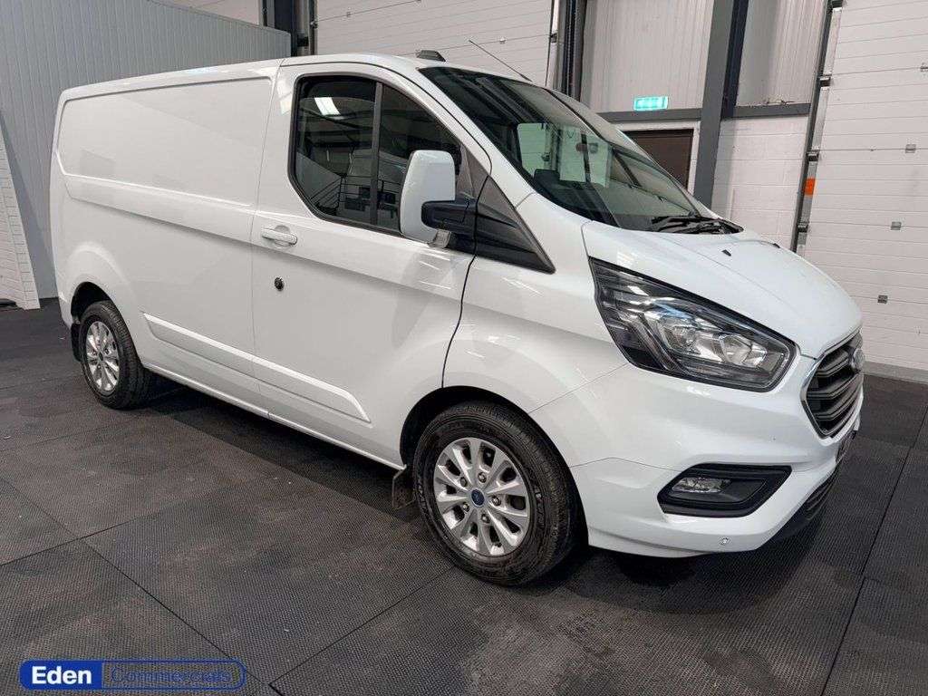 A 2022 FORD TRANSIT CUSTOM 2.0 300 EcoBlue Limited L1 H1 Euro 6 (s/s) (130 ps) RAC APPROVED DEALER 200 A 2022 FORD TRANSIT CUSTOM 2.0 300 EcoBlue Limited L1 H1 Euro 6 (s/s) (130 ps) RAC APPROVED DEALER 200