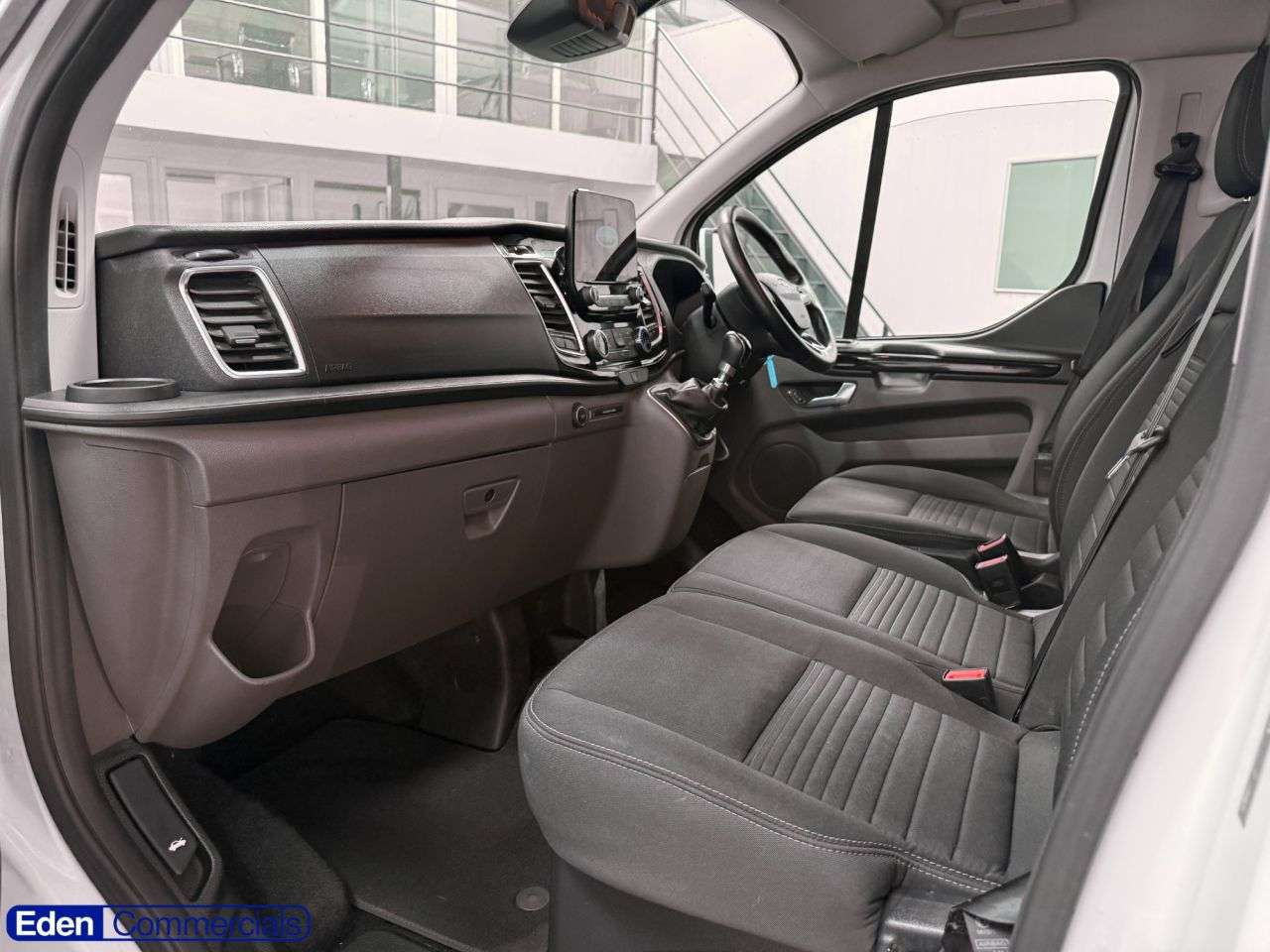 A 2020 FORD TRANSIT CUSTOM 2.0 300 EcoBlue Limited Crew Van Double Cab L1 H1 Euro 6 (s/s) (6 Seat) (13 A 2020 FORD TRANSIT CUSTOM 2.0 300 EcoBlue Limited Crew Van Double Cab L1 H1 Euro 6 (s/s) (6 Seat) (13