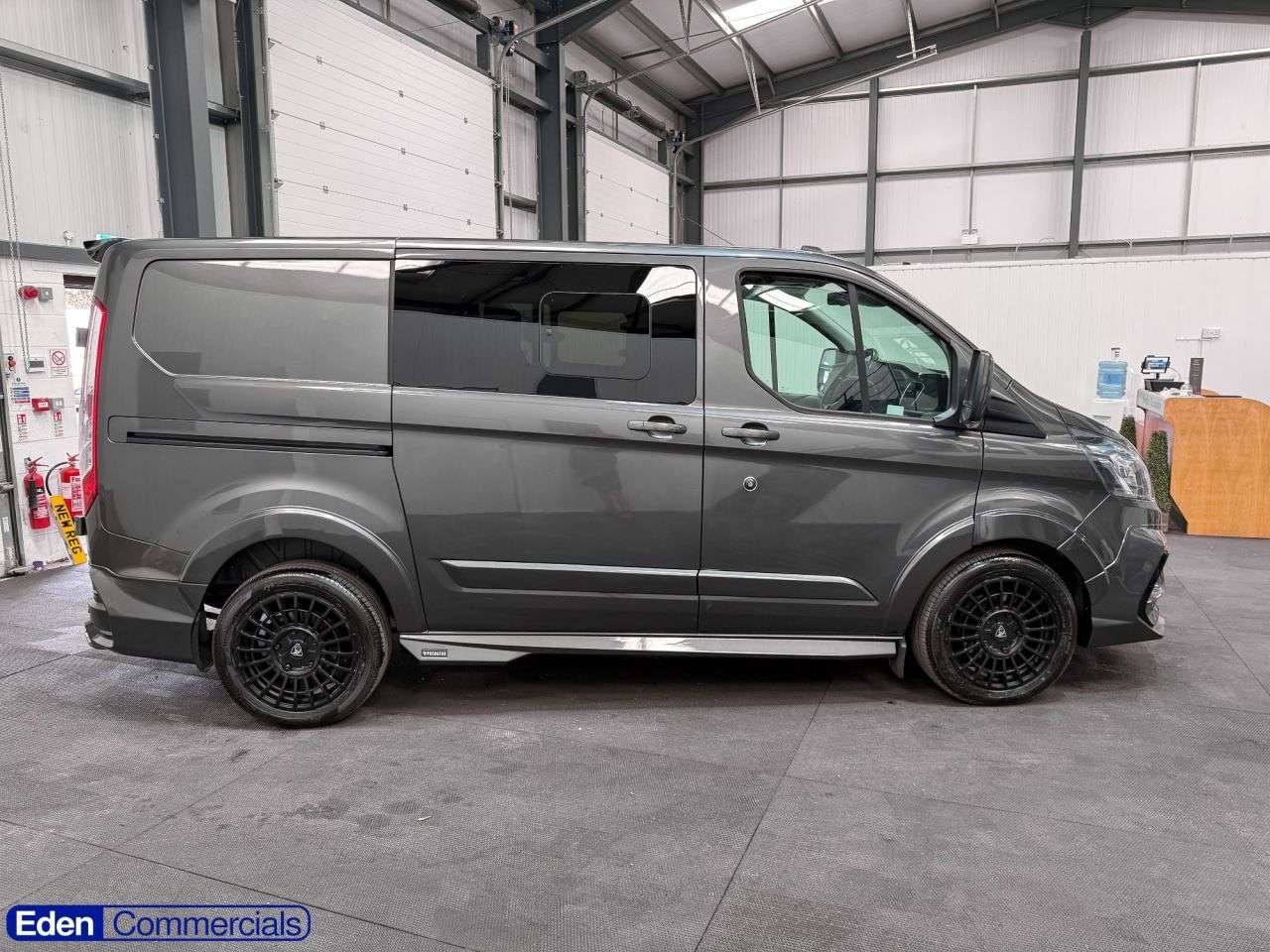 A 2022 FORD TRANSIT CUSTOM 2.0 320 EcoBlue Limited Crew Van Double Cab Auto L1 H1 Euro 6 (170 ps) AIR A 2022 FORD TRANSIT CUSTOM 2.0 320 EcoBlue Limited Crew Van Double Cab Auto L1 H1 Euro 6 (170 ps) AIR