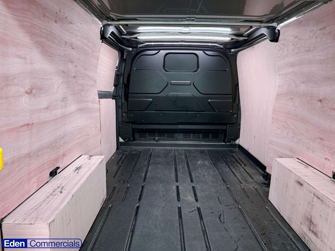 A 2023 FORD TRANSIT CUSTOM 2.0 300 EcoBlue Limited Manual L2 H1 Euro 6 (s/s) (130 ps) AIR CON + EURO 6 A 2023 FORD TRANSIT CUSTOM 2.0 300 EcoBlue Limited Manual L2 H1 Euro 6 (s/s) (130 ps) AIR CON + EURO 6
