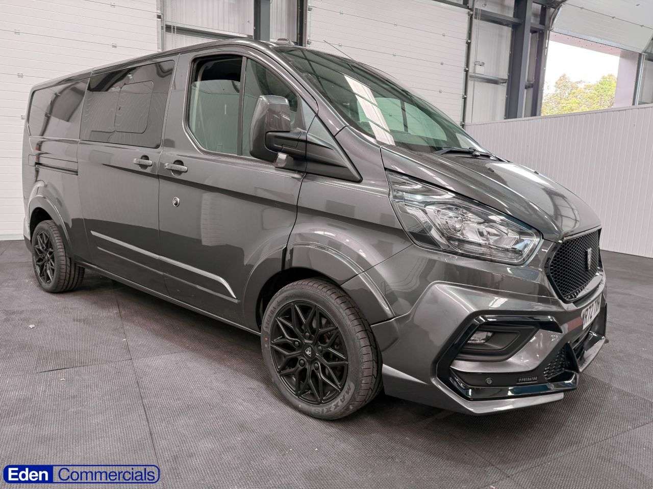 A 2022 FORD TRANSIT CUSTOM 2.0 320 EcoBlue Limited Crew Van Double Cab 5dr Diesel Auto L2 H1 Euro 6 (1 A 2022 FORD TRANSIT CUSTOM 2.0 320 EcoBlue Limited Crew Van Double Cab 5dr Diesel Auto L2 H1 Euro 6 (1