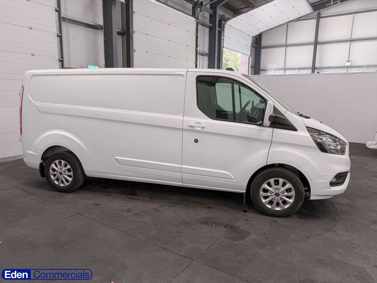 A 2023 FORD TRANSIT CUSTOM 2.0 300 EcoBlue Limited L2 H1 Euro 6 (s/s) (130 ps) A 2023 FORD TRANSIT CUSTOM 2.0 300 EcoBlue Limited L2 H1 Euro 6 (s/s) (130 ps)