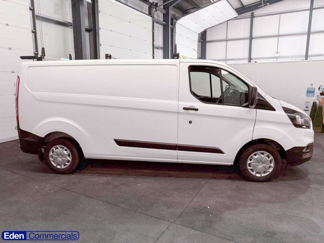 A 2018 FORD TRANSIT CUSTOM 2.0 300 EcoBlue Panel Van 5dr Diesel Manual L2 H1 Euro 6 (105 ps) * NO VAT A 2018 FORD TRANSIT CUSTOM 2.0 300 EcoBlue Panel Van 5dr Diesel Manual L2 H1 Euro 6 (105 ps) * NO VAT