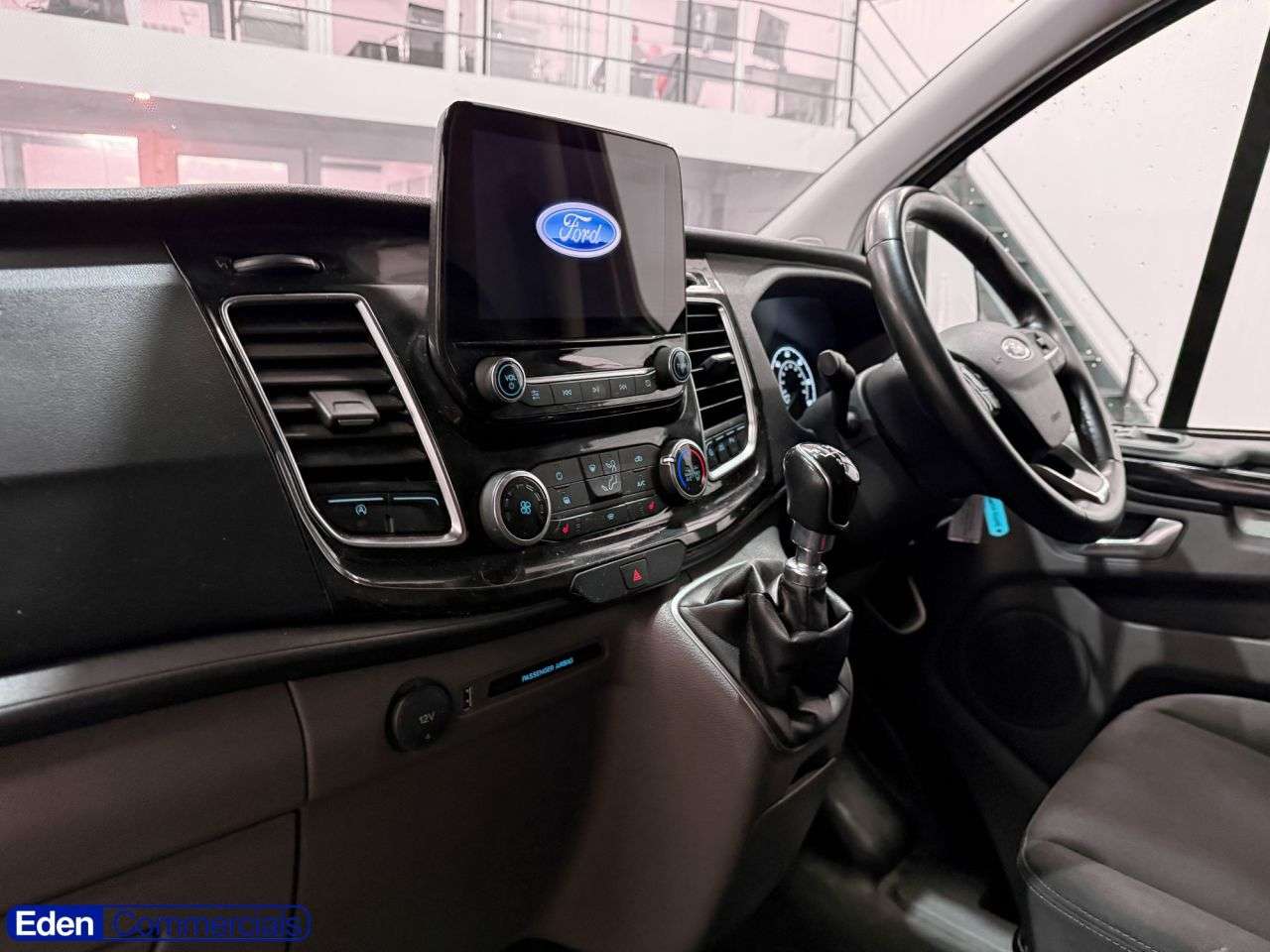 A 2023 FORD TRANSIT CUSTOM 2.0 280 EcoBlue Limited Panel Van 5dr Diesel Manual L1 H1 Euro 6 (s/s) (130 A 2023 FORD TRANSIT CUSTOM 2.0 280 EcoBlue Limited Panel Van 5dr Diesel Manual L1 H1 Euro 6 (s/s) (130