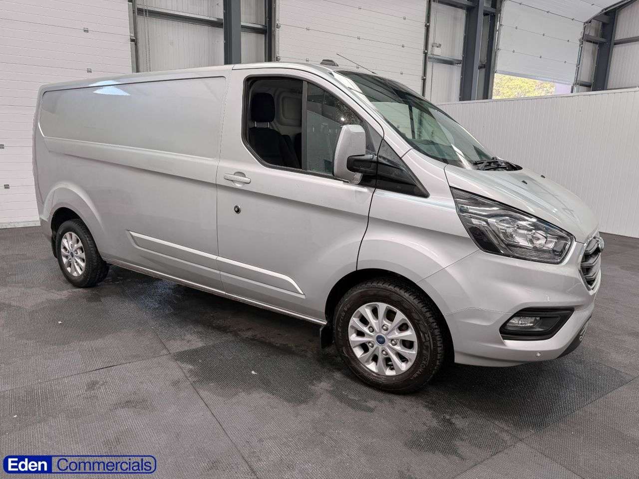 A 2023 FORD TRANSIT CUSTOM 2.0 300 EcoBlue Limited L2 H1 Euro 6 (s/s) (130 ps) AIR CON + HEATED SEATS A 2023 FORD TRANSIT CUSTOM 2.0 300 EcoBlue Limited L2 H1 Euro 6 (s/s) (130 ps) AIR CON + HEATED SEATS