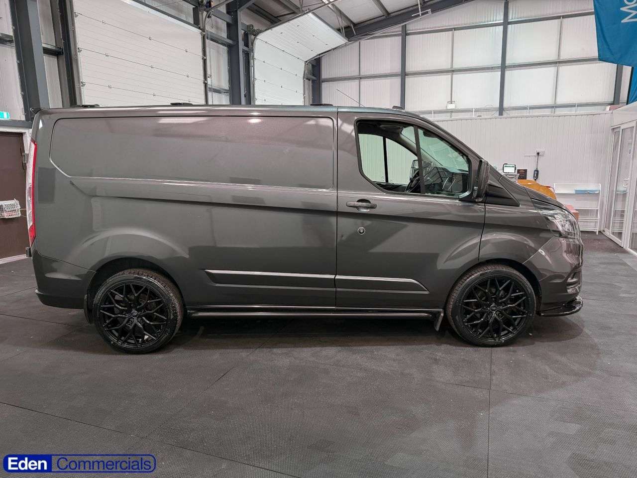A 2020 FORD TRANSIT CUSTOM 2.0 280 EcoBlue Limited Panel Van 5dr Diesel Auto L1 H1 Euro 6 (s/s) (130 p A 2020 FORD TRANSIT CUSTOM 2.0 280 EcoBlue Limited Panel Van 5dr Diesel Auto L1 H1 Euro 6 (s/s) (130 p
