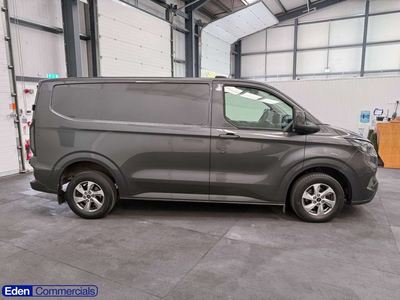 A 2024 FORD TRANSIT CUSTOM 2.0 300 EcoBlue Limited Panel Van 5dr Diesel Manual L1 H1 Euro 6 (s/s) (136 A 2024 FORD TRANSIT CUSTOM 2.0 300 EcoBlue Limited Panel Van 5dr Diesel Manual L1 H1 Euro 6 (s/s) (136