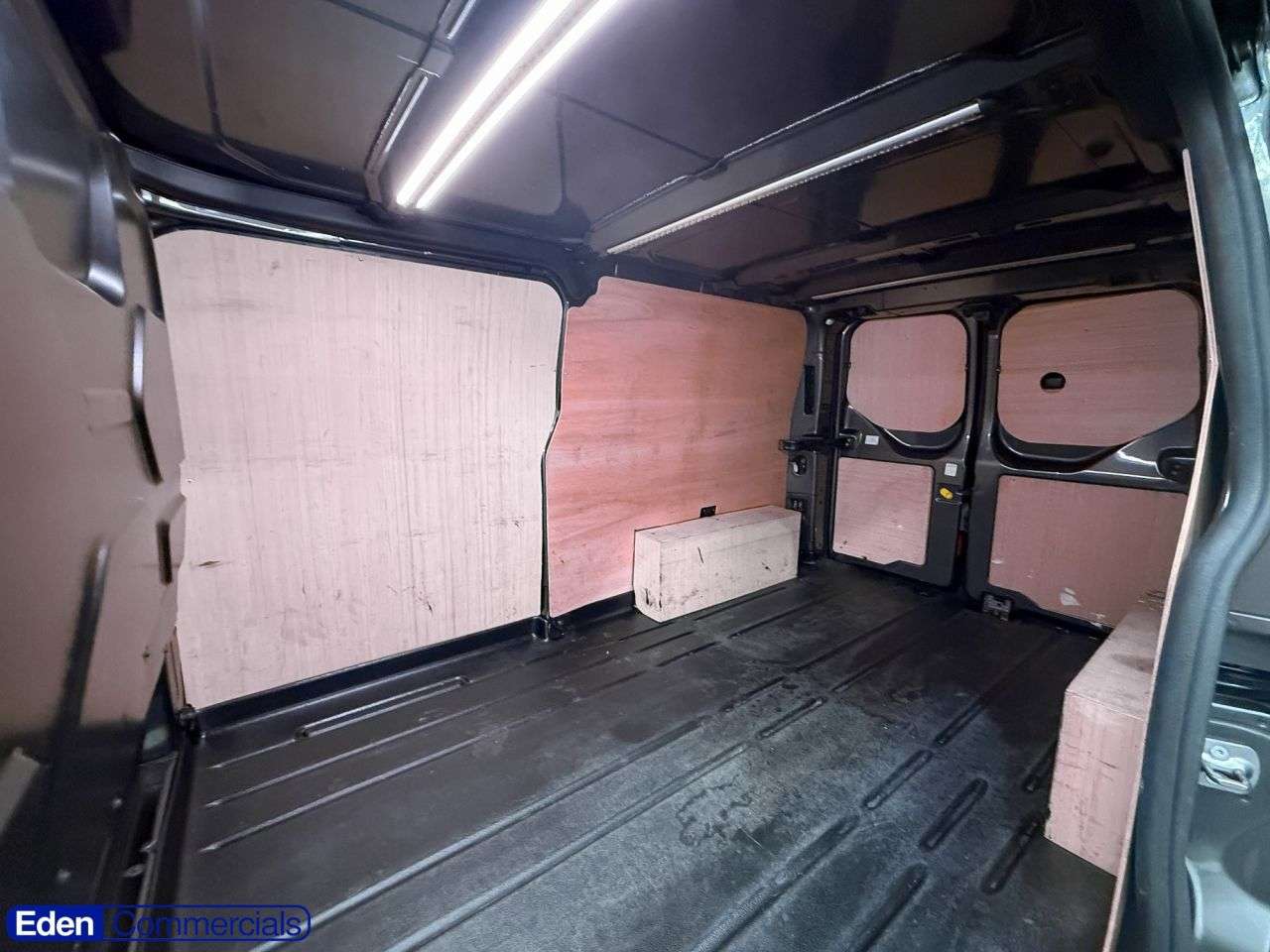 A 2023 FORD TRANSIT CUSTOM 2.0 300 EcoBlue Limited Panel Van 5dr Diesel Manual L2 H1 Euro 6 (s/s) (130 A 2023 FORD TRANSIT CUSTOM 2.0 300 EcoBlue Limited Panel Van 5dr Diesel Manual L2 H1 Euro 6 (s/s) (130