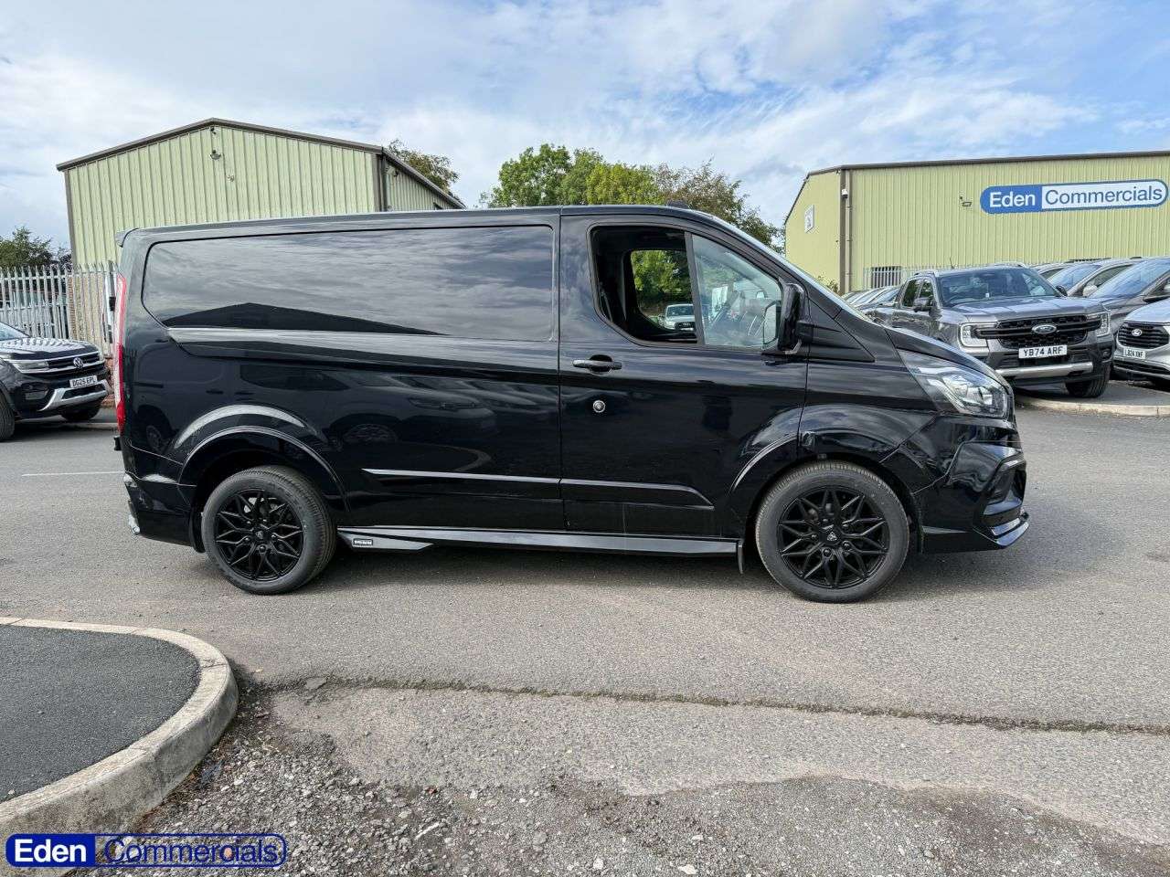 A 2023 FORD TRANSIT CUSTOM 2.0 300 EcoBlue Limited Panel Van L1 H1(130 ps) HEATED SEATS + AIR CON A 2023 FORD TRANSIT CUSTOM 2.0 300 EcoBlue Limited Panel Van L1 H1(130 ps) HEATED SEATS + AIR CON