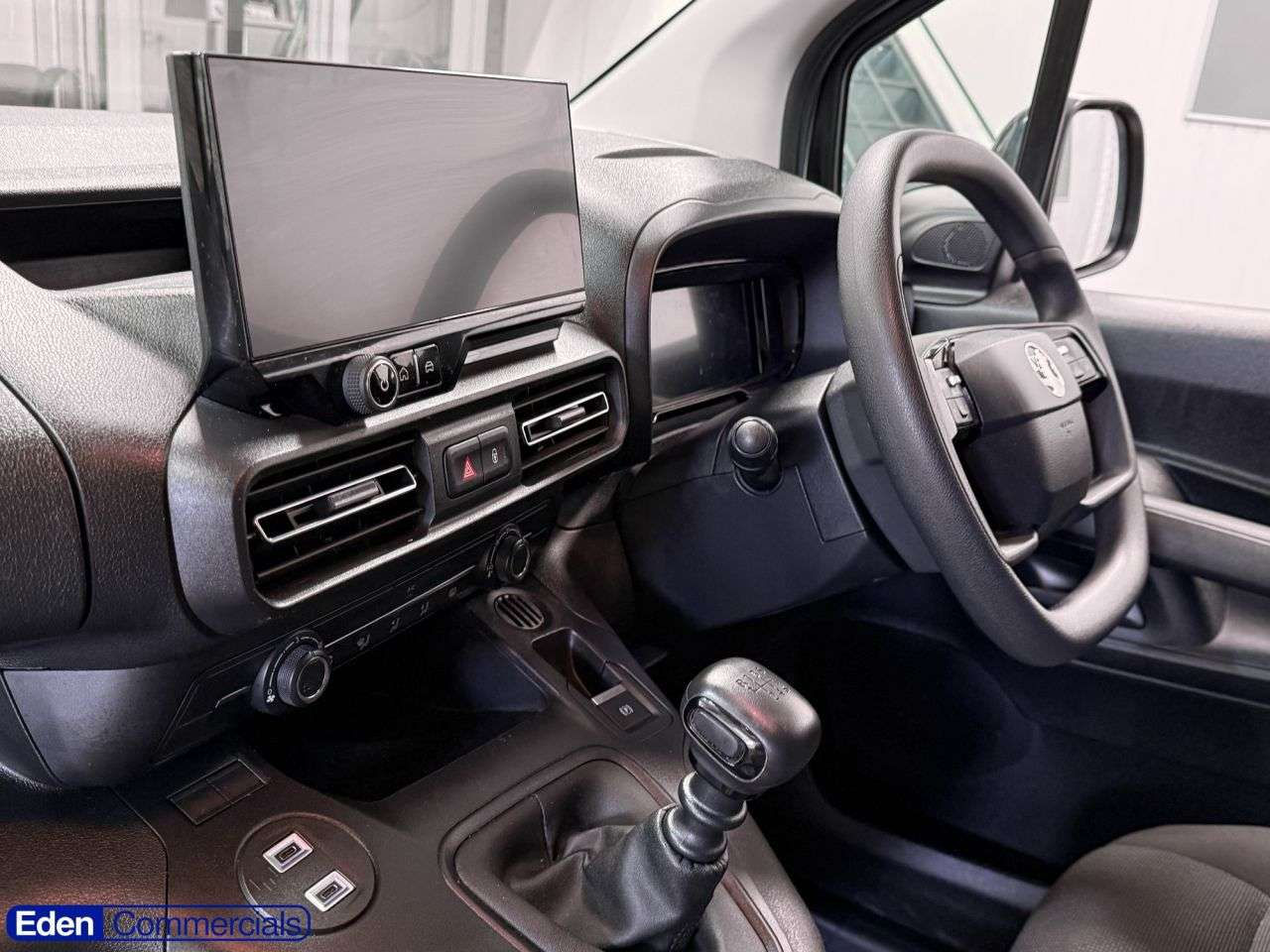 A 2024 VAUXHALL COMBO 1.5 Turbo D 2300 Pro Panel Van 5dr Diesel Manual SWB Euro 6 (s/s) (130 ps) A 2024 VAUXHALL COMBO 1.5 Turbo D 2300 Pro Panel Van 5dr Diesel Manual SWB Euro 6 (s/s) (130 ps)