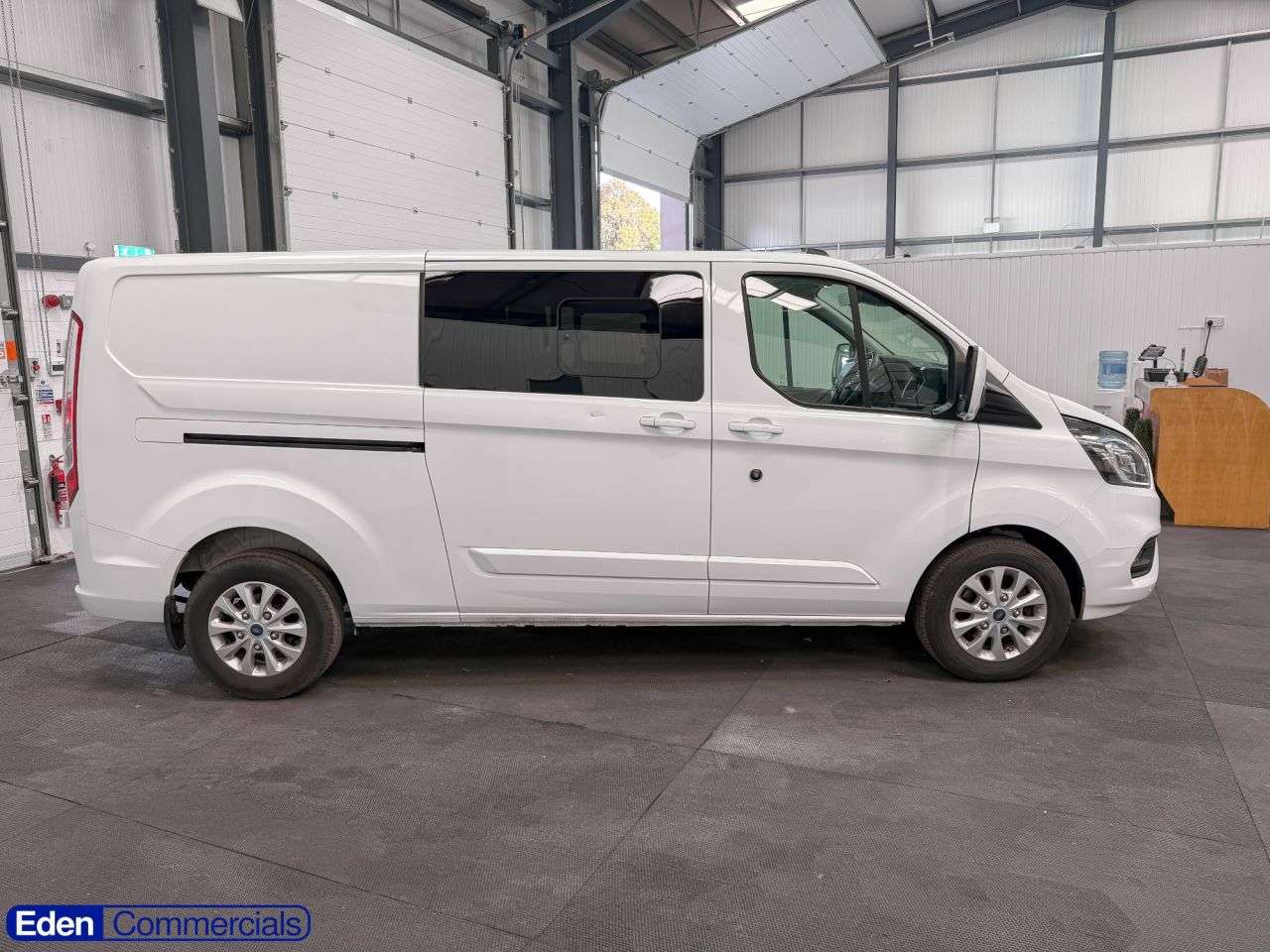 A 2023 FORD TRANSIT CUSTOM 2.0 320 EcoBlue Limited Crew Van Double Cab L2 H1 Euro (130 ps) A 2023 FORD TRANSIT CUSTOM 2.0 320 EcoBlue Limited Crew Van Double Cab L2 H1 Euro (130 ps)