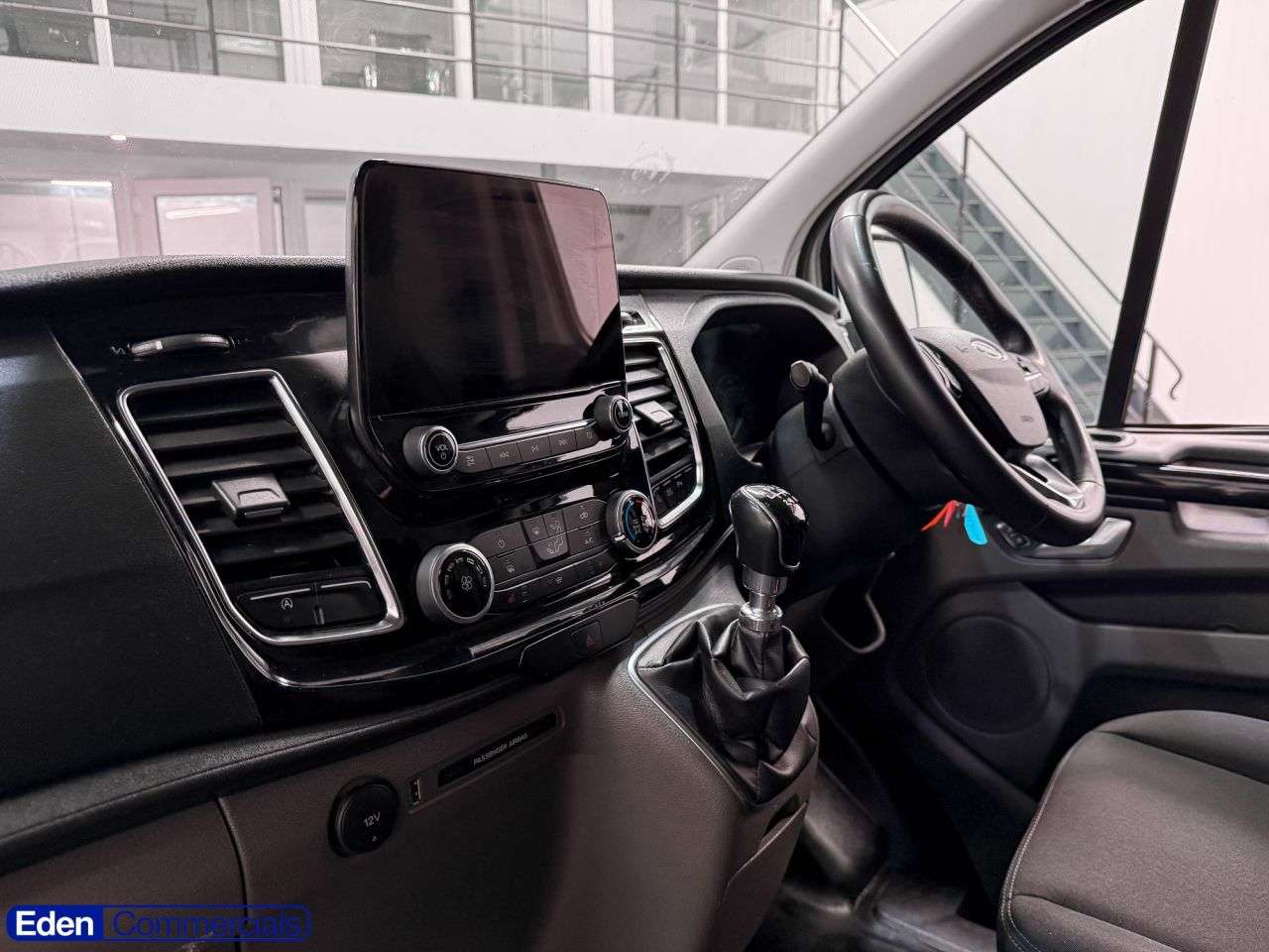 A 2023 FORD TRANSIT CUSTOM 2.0 300 EcoBlue Limited L2 H1 Euro 6 (s/s) (130 ps) AIR CON + MEDIA SCREEN A 2023 FORD TRANSIT CUSTOM 2.0 300 EcoBlue Limited L2 H1 Euro 6 (s/s) (130 ps) AIR CON + MEDIA SCREEN