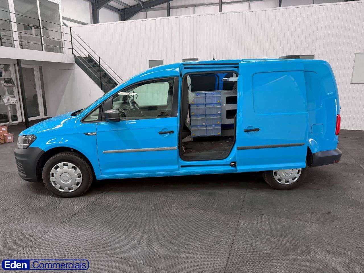 A 2016 VOLKSWAGEN CADDY MAXI 2.0 TDI C20 BlueMotion Tech Startline LWB Euro 6 (s/s) (102 ps) A 2016 VOLKSWAGEN CADDY MAXI 2.0 TDI C20 BlueMotion Tech Startline LWB Euro 6 (s/s) (102 ps)