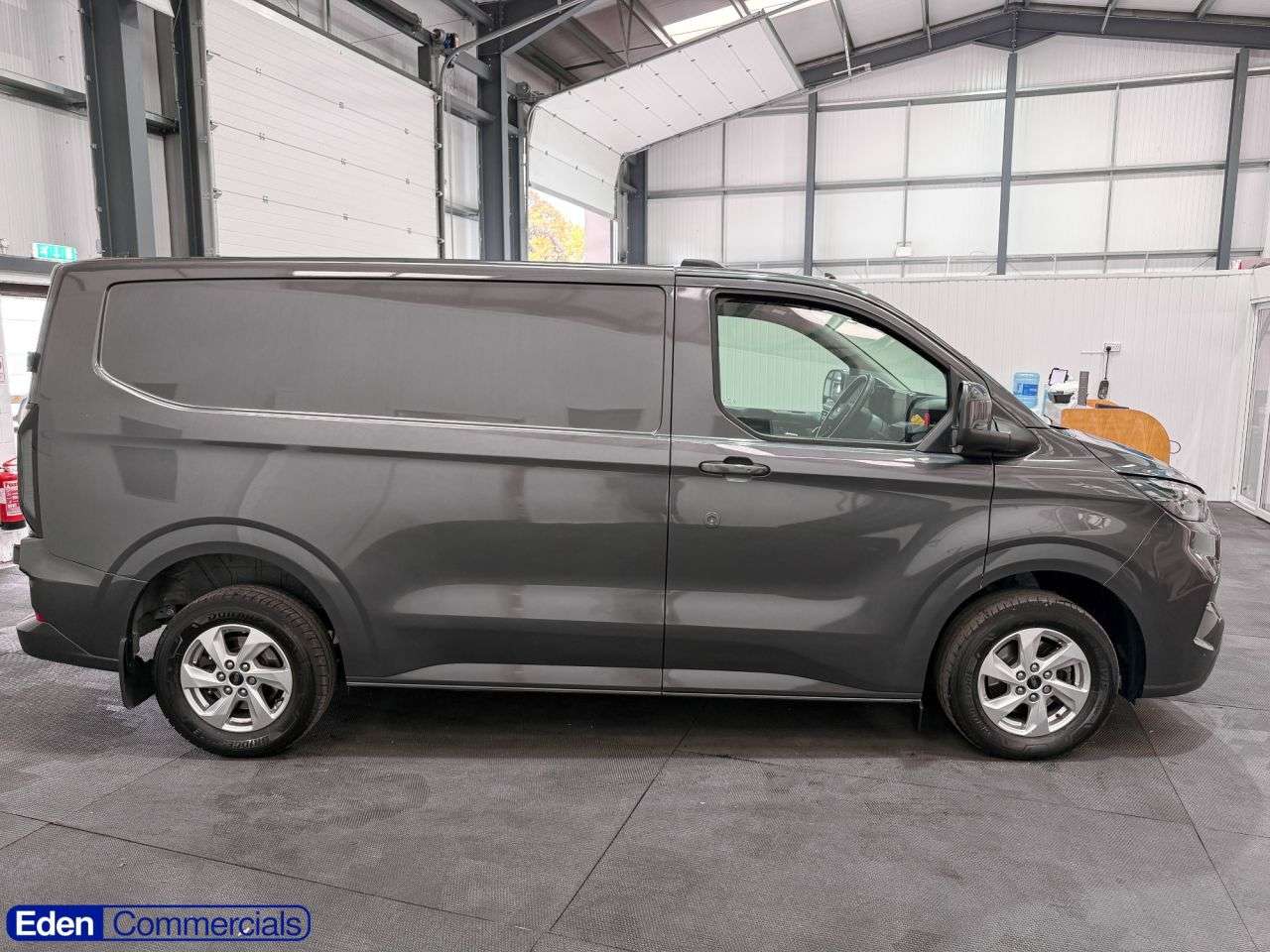 A 2024 FORD TRANSIT CUSTOM 2.0 300 EcoBlue Limited L1 H1 Euro 6 (s/s) (136 ps) A 2024 FORD TRANSIT CUSTOM 2.0 300 EcoBlue Limited L1 H1 Euro 6 (s/s) (136 ps)