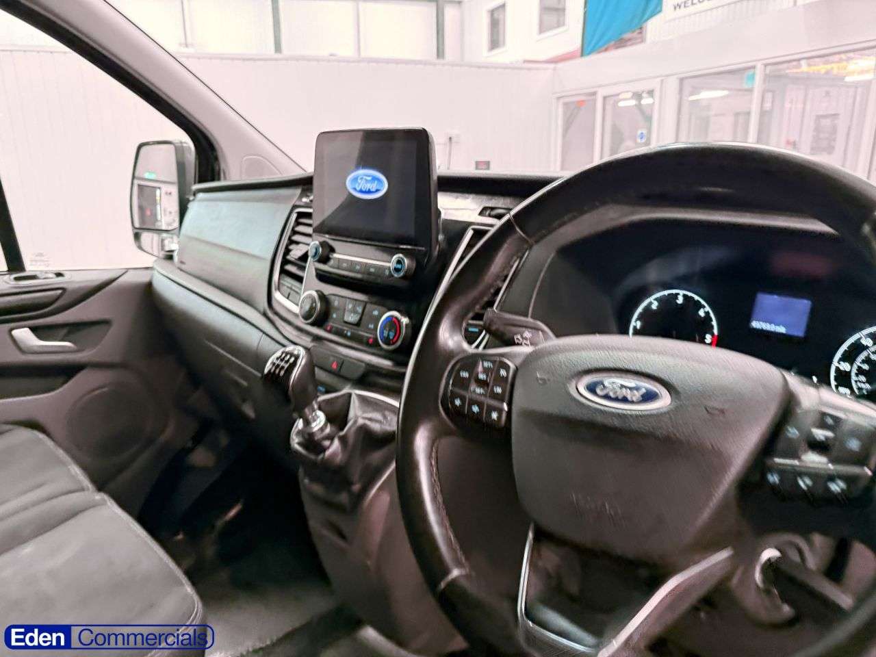 A 2023 FORD TRANSIT CUSTOM 2.0 280 EcoBlue Limited L1 H1 Euro 6 (s/s) (130 ps) AIR CON+ HEATED SEATS + A 2023 FORD TRANSIT CUSTOM 2.0 280 EcoBlue Limited L1 H1 Euro 6 (s/s) (130 ps) AIR CON+ HEATED SEATS +