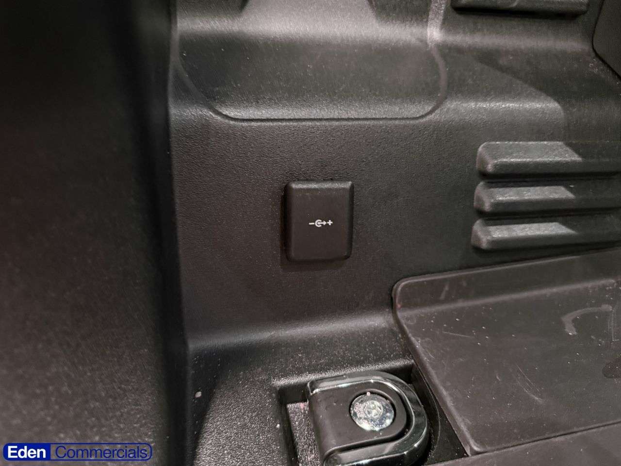 2025 LAND ROVER DEFENDER 90 2025 LAND ROVER DEFENDER 90
