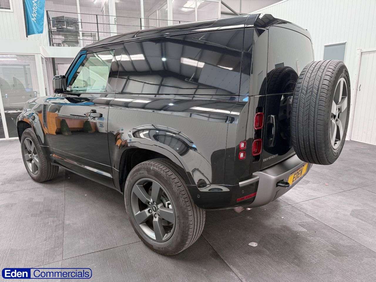 2025 LAND ROVER DEFENDER 90 2025 LAND ROVER DEFENDER 90