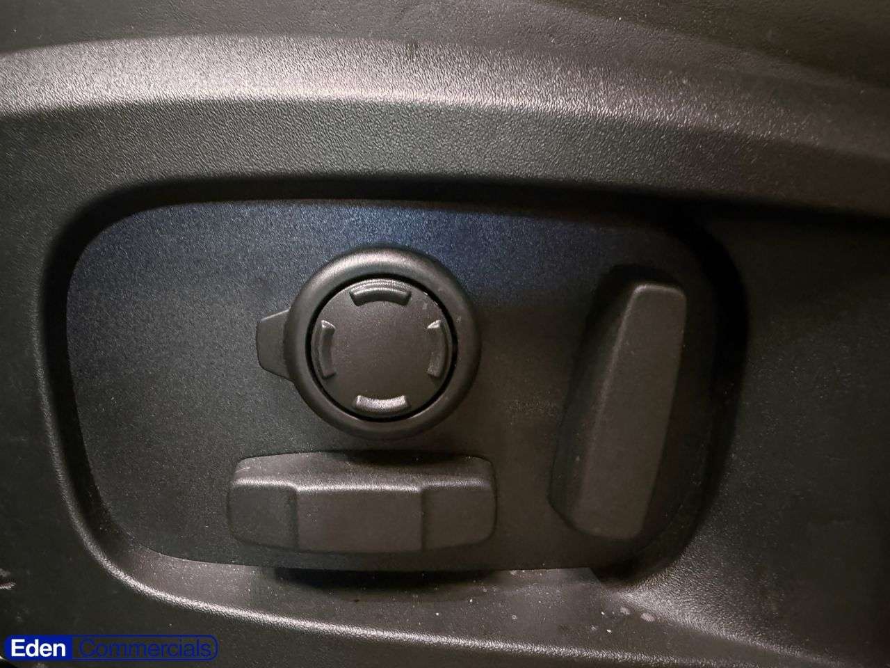 2025 LAND ROVER DEFENDER 90 2025 LAND ROVER DEFENDER 90