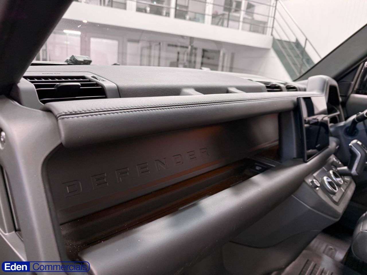 2025 LAND ROVER DEFENDER 90 2025 LAND ROVER DEFENDER 90